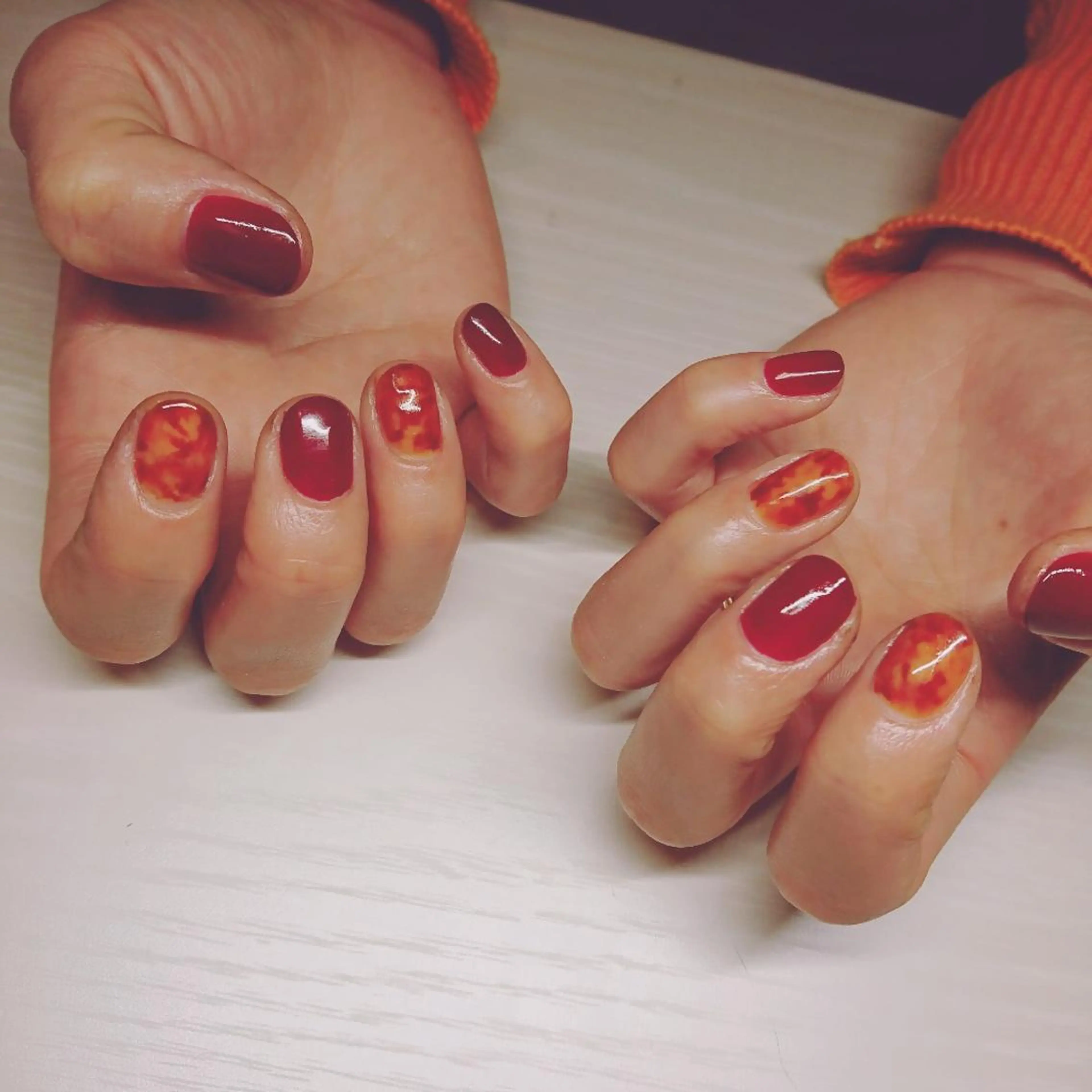 ネイル べっ甲ネイル グランドソレイユ (駐輪場あり)のネイルデザイン