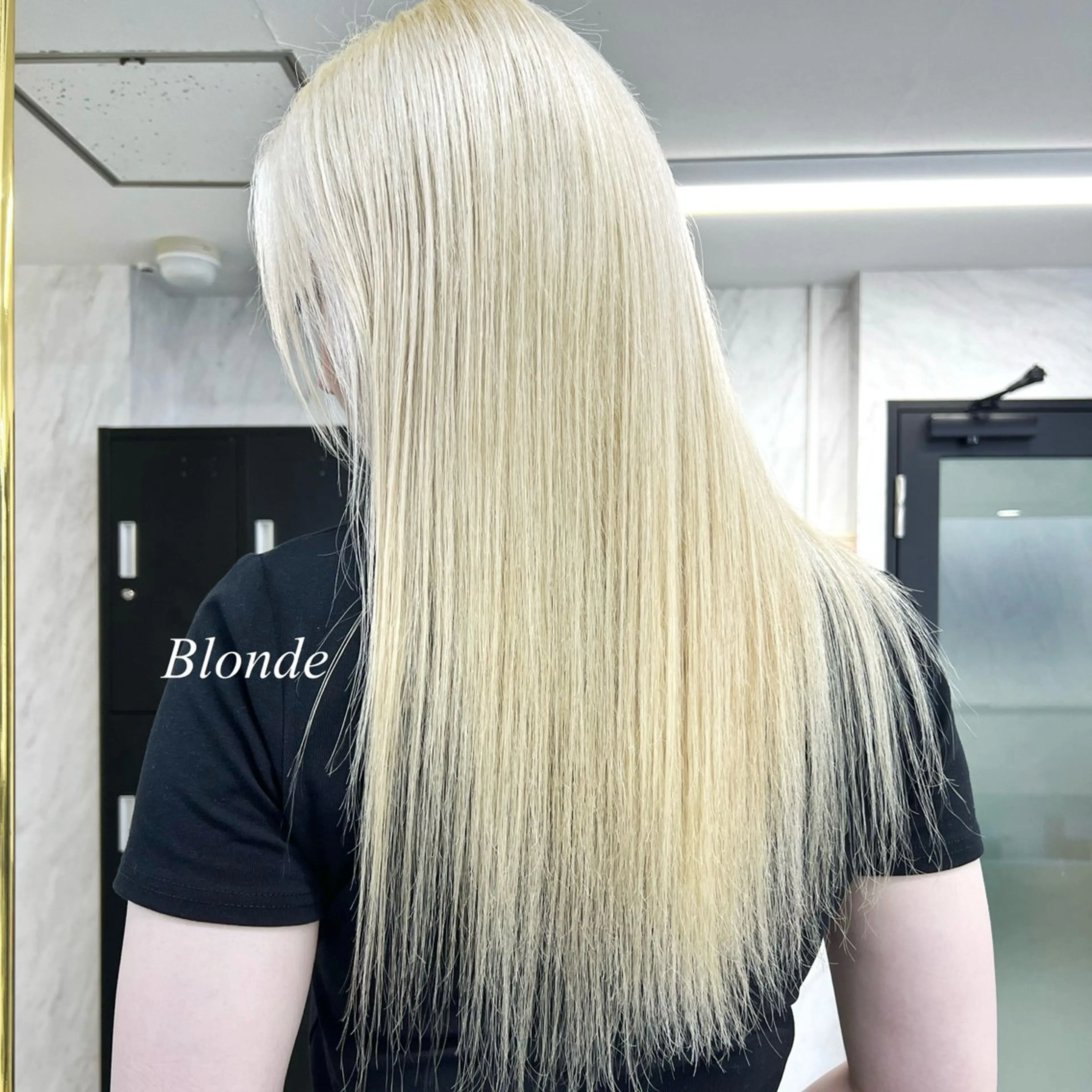ロング カラー シールエクステ ハイトーンカラー エクステ ヘアカラー トリートメント シールエクステ特化 ハイトーン、NANAのヘアスタイル