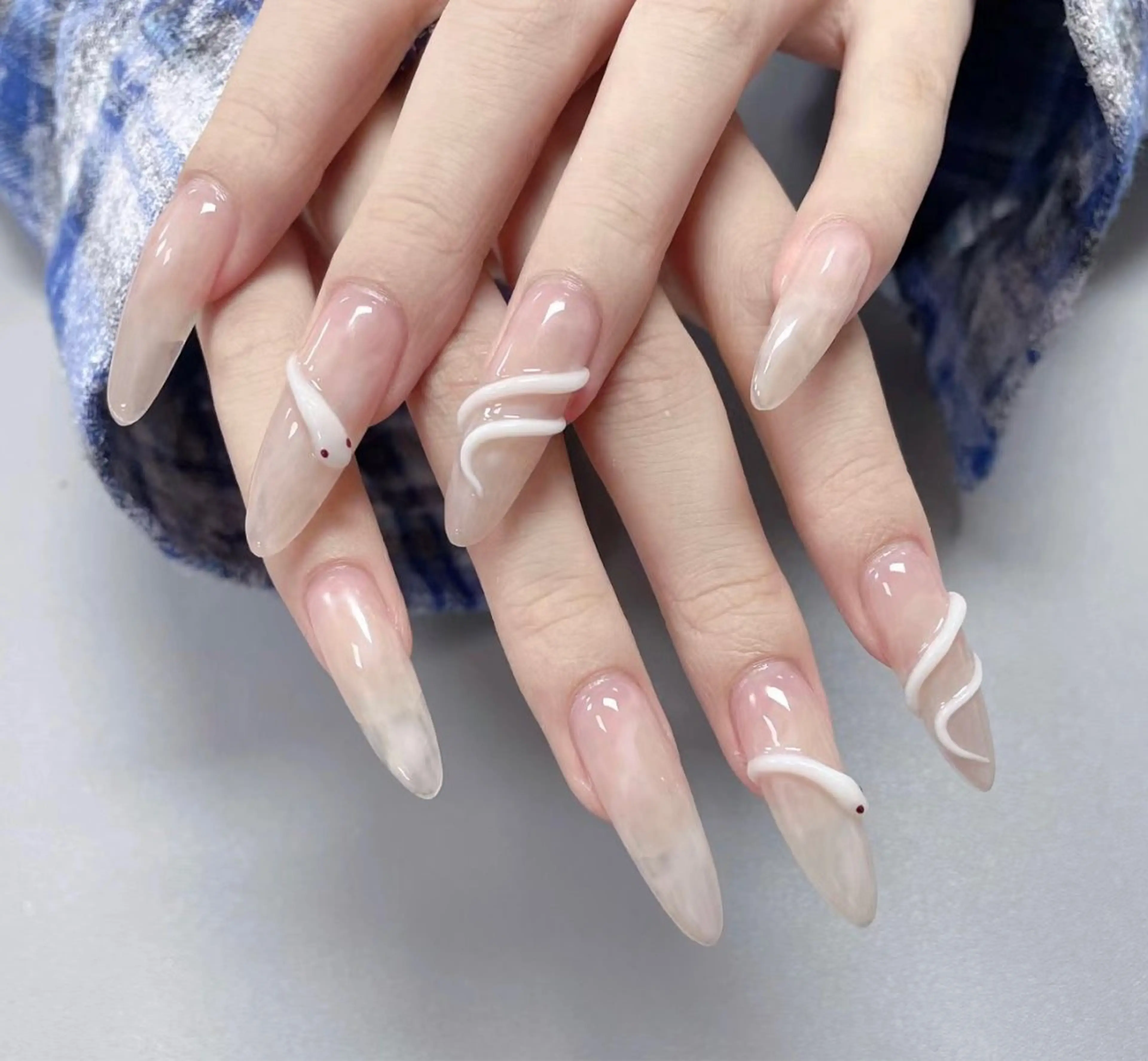 ネイル 💅E•U•B NAIL🌹所属・横浜市中区曙町 ネイルE·U·Bのネイルデザイン