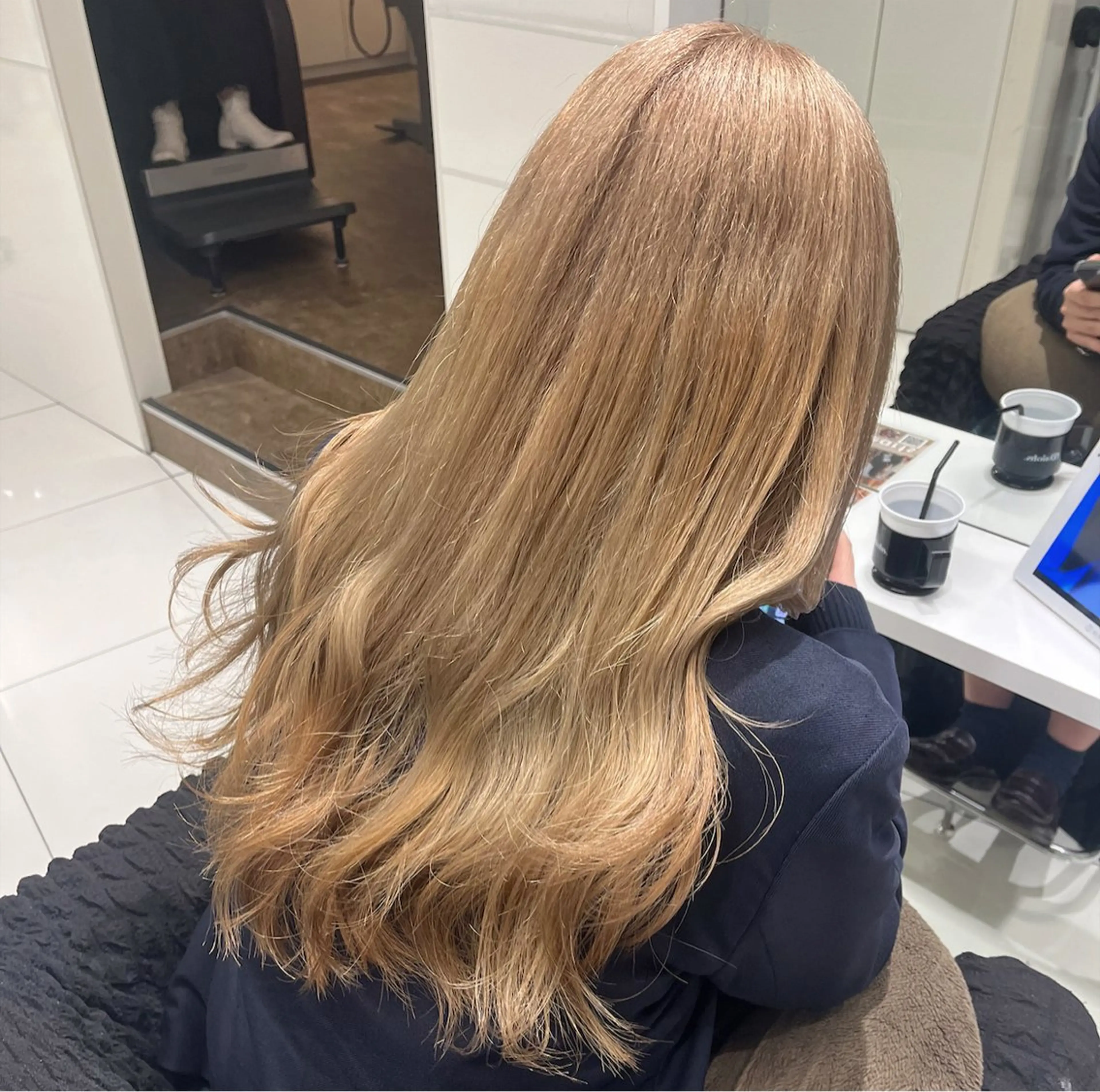 ロング カラー ヘアアレンジ ブリーチ 透明感カラー ねいるとあいの店キュプレ橘通店所属・harua キュプレ/アイリストのマツエク・マツパデザイン