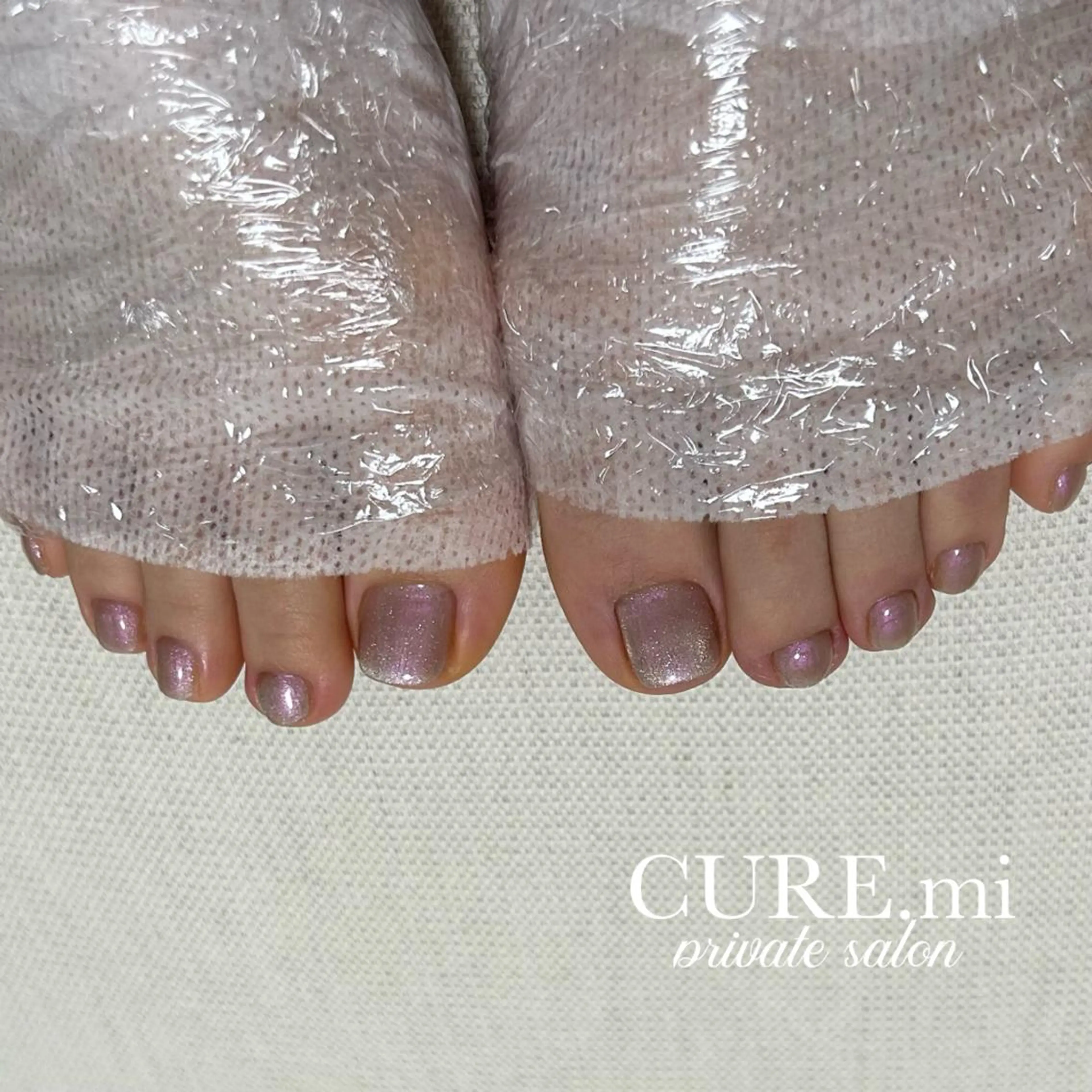 ネイル フットネイル マグネットネイル ワンカラーネイル シンプルネイル フットネイル CURE.mi所属・伊藤 美香のネイルデザイン