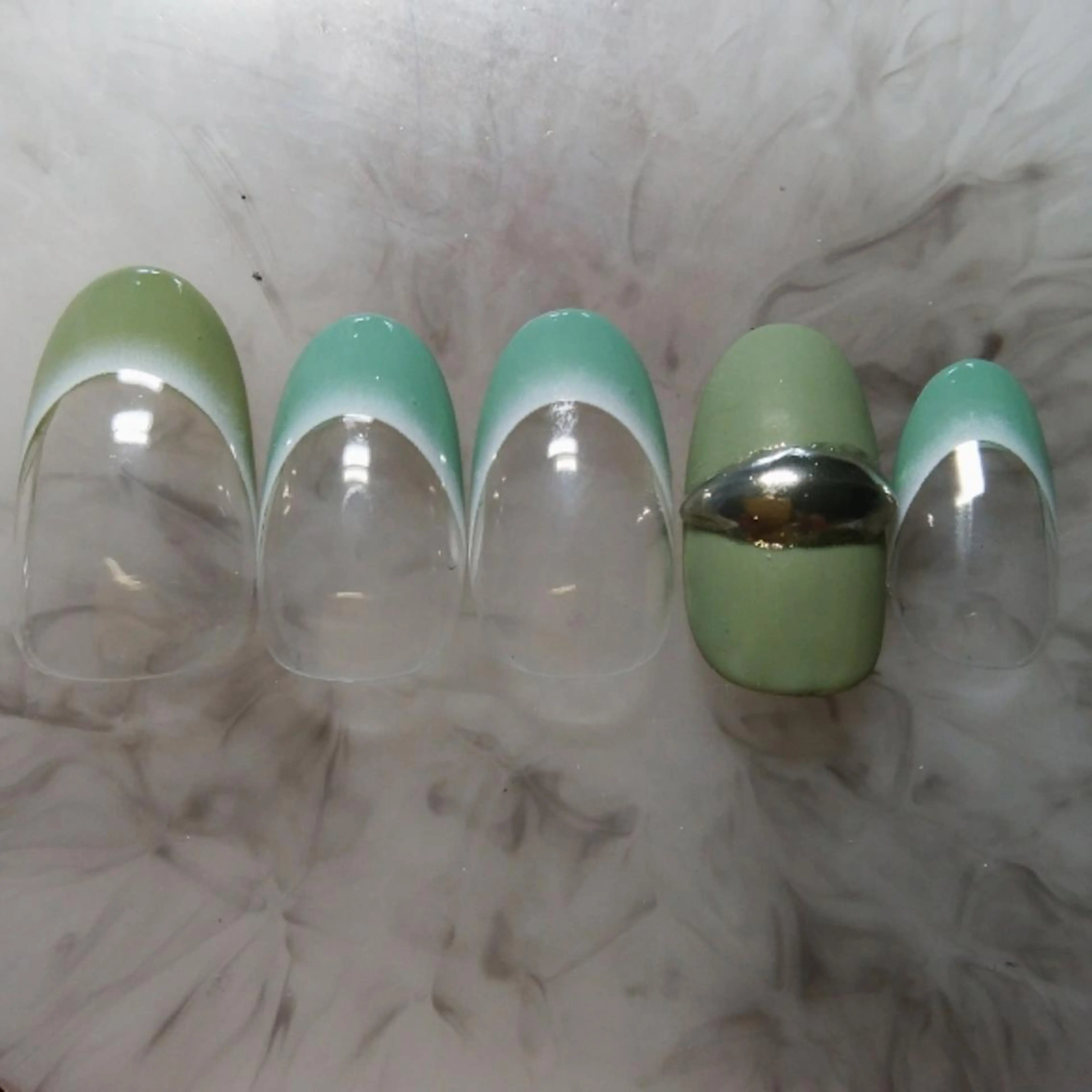 ネイル フレンチネイル ピスタチオネイル ハンドネイル リラクゼーション＆ネイル仙殊~センジュ~所属・senju 　のネイルデザイン