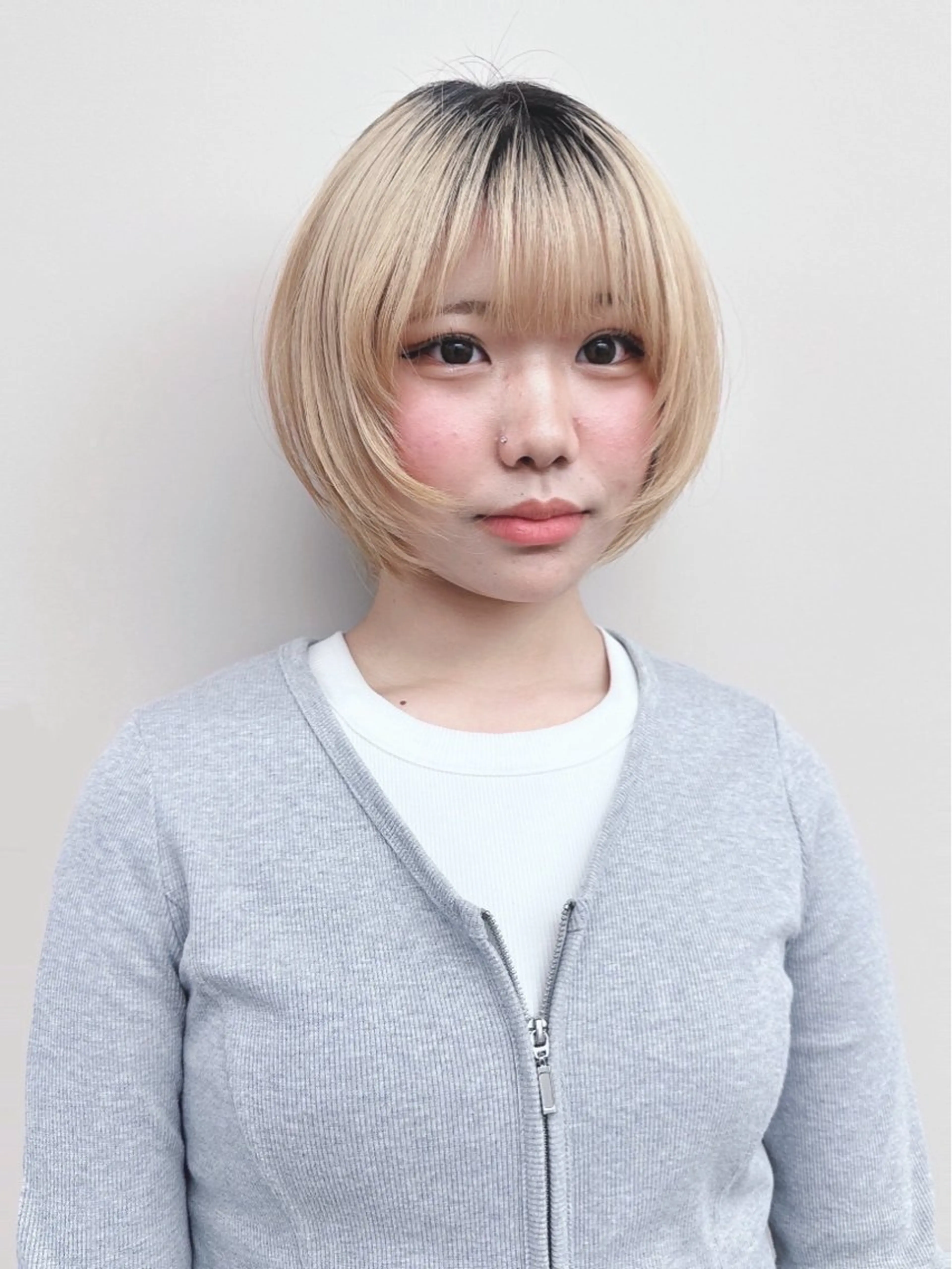 ミディアム カット トリートメント ヘッドスパ パーマボブ/丸みボブ /くせ毛/とういのヘアスタイル