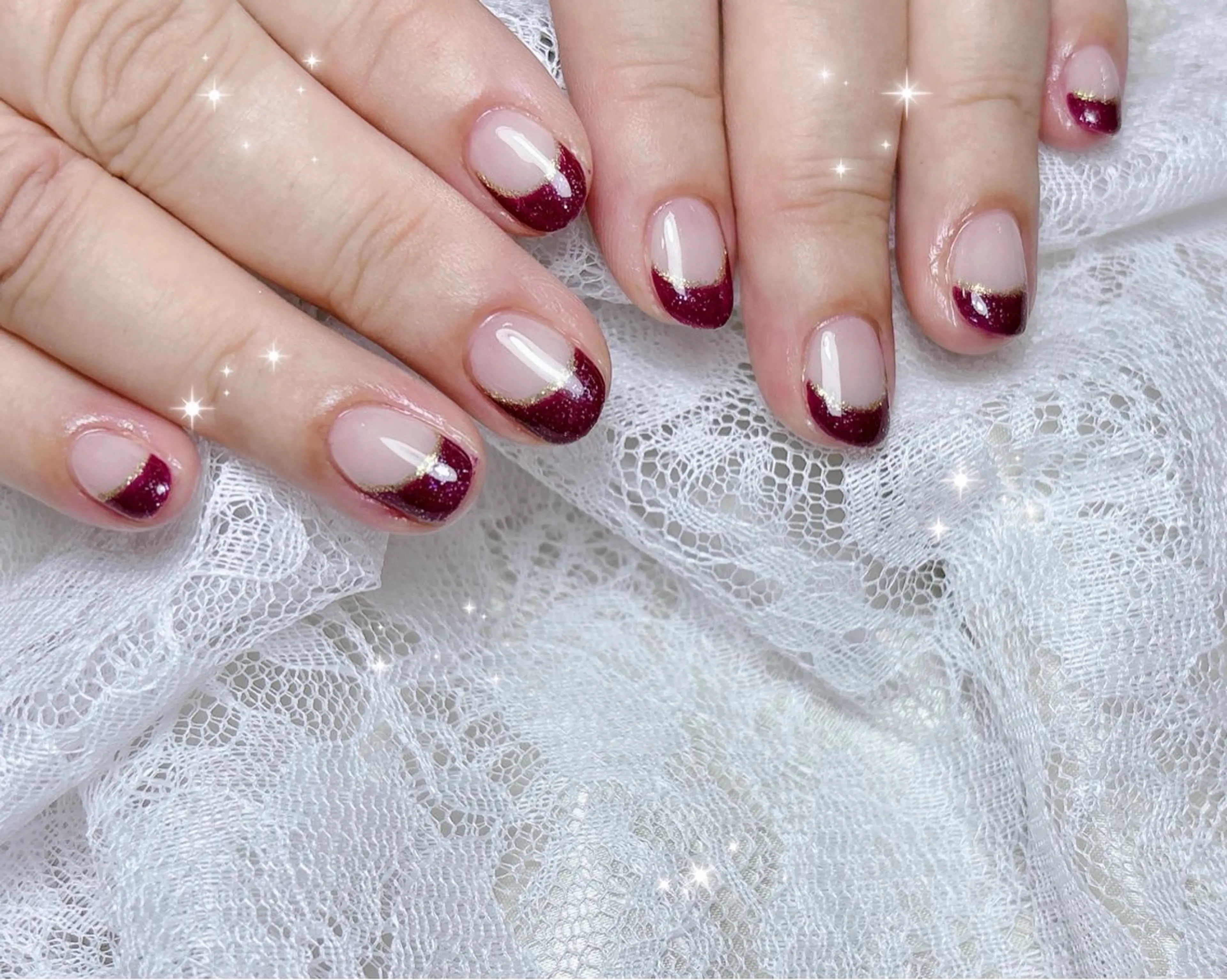 ネイル フレンチネイル ラメ(グリッター) ハンドネイル FLARE NAIL フレアネイルのネイルデザイン