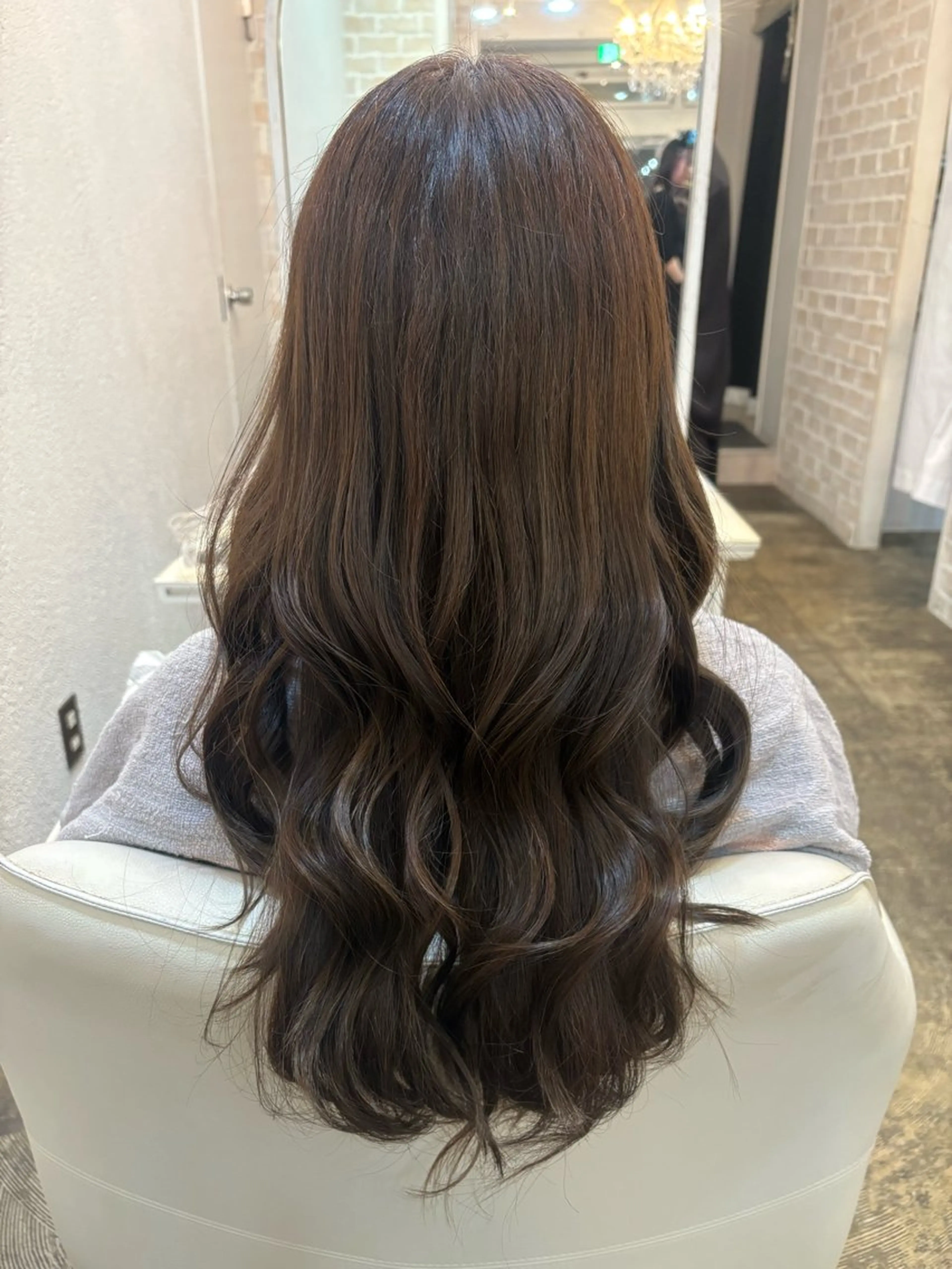 ロング ヘアカラー 木津奈保子💚 ✨艶髪のヘアスタイル