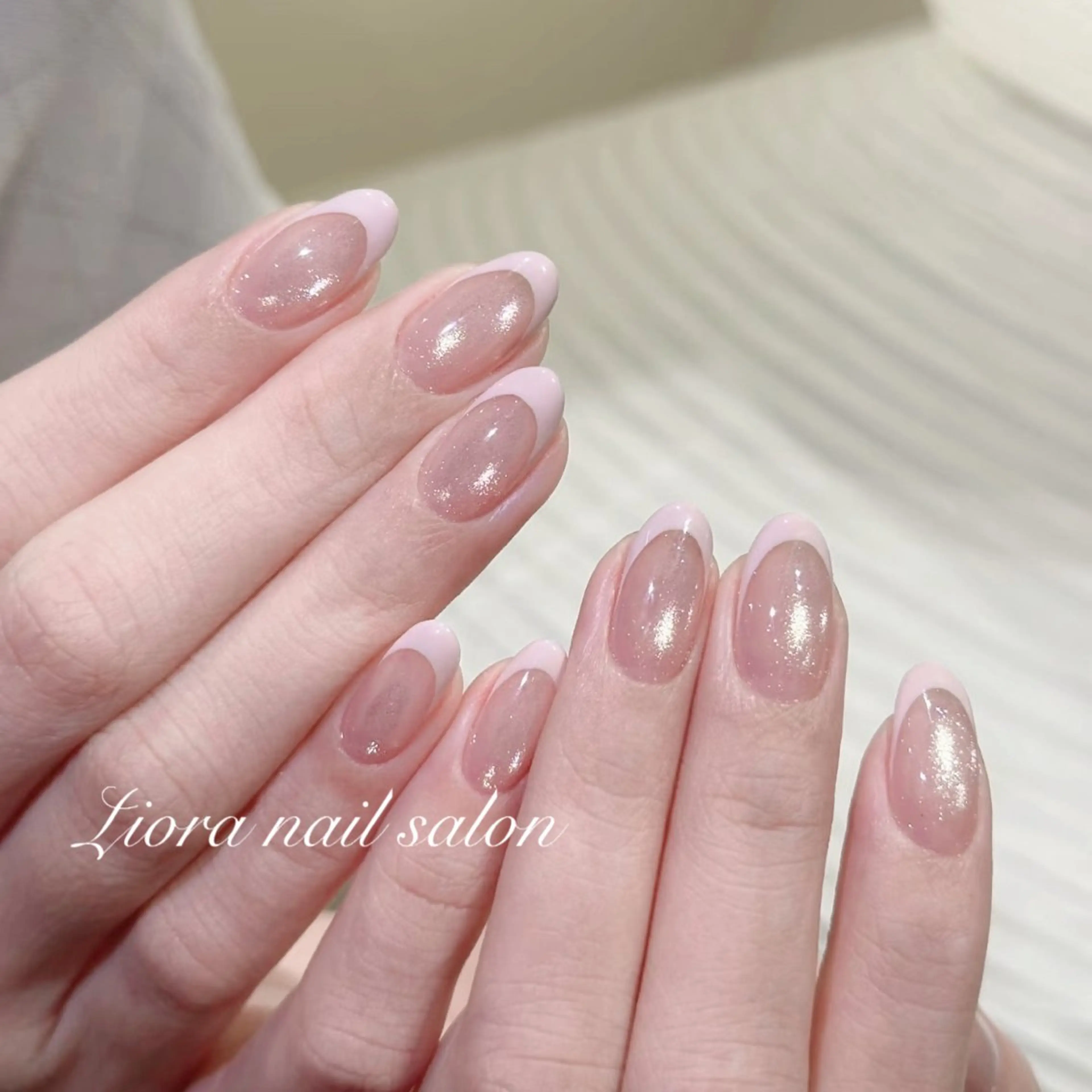 ネイル フレンチネイル ジェルネイル ガーリー グラデーション キラキラネイル ハンドネイル Liora ネイルサロン所属・Liora nail salonのネイルデザイン