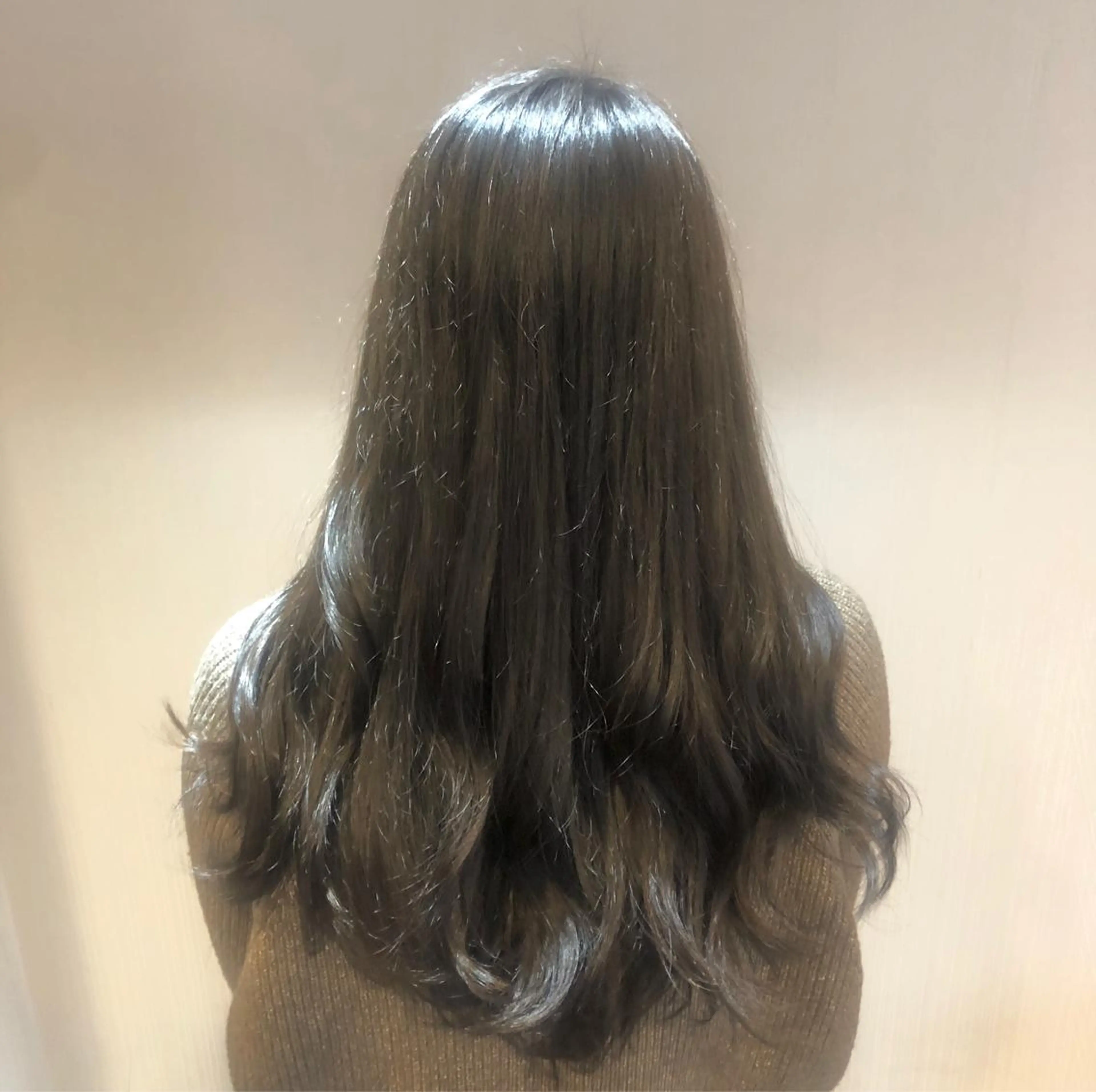 ロング カラー ブラウンカラー オリーブブラウン 新井 友菜のヘアスタイル