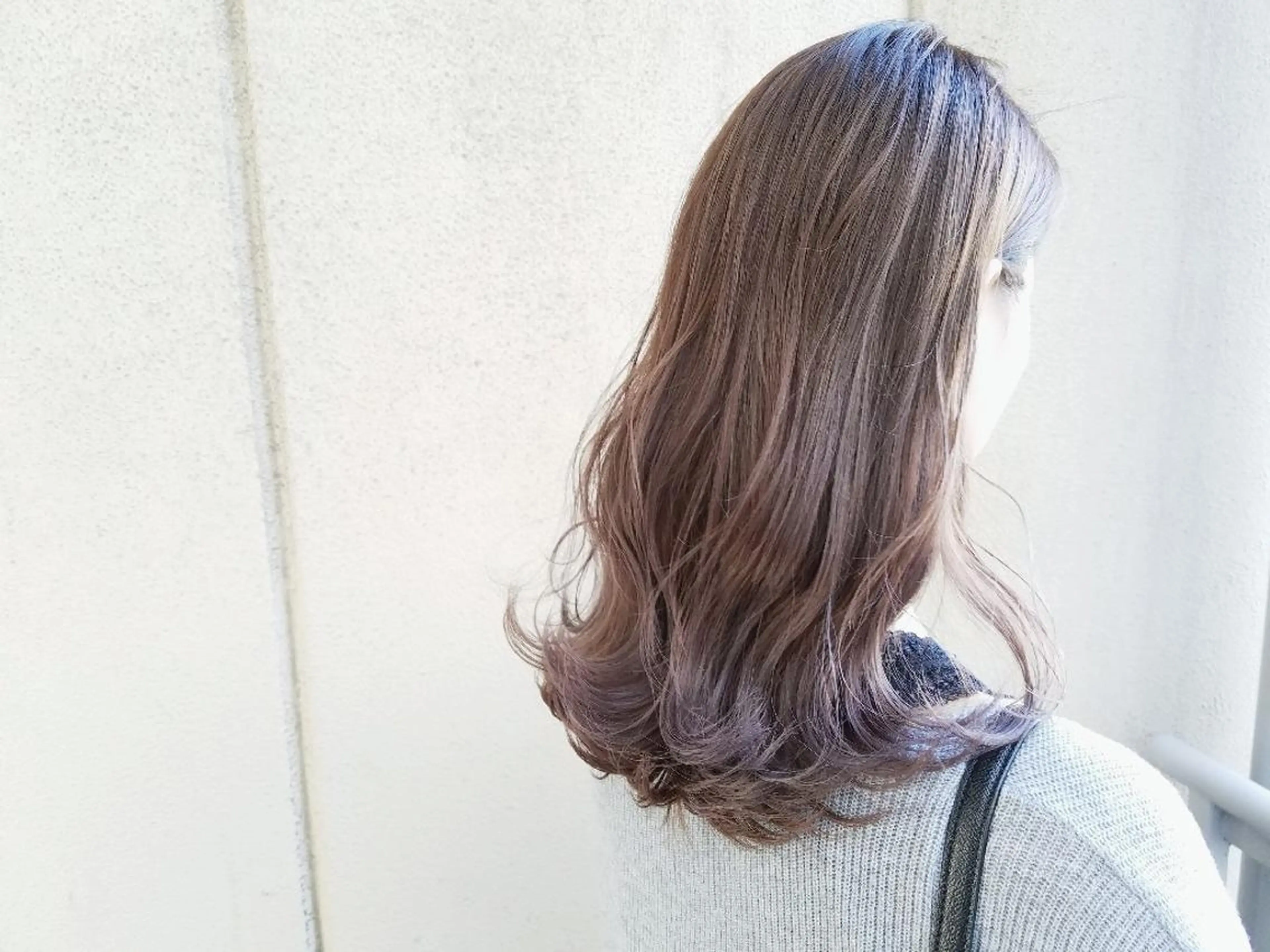 ミディアム カラー グラデーションカラー バイオレットカラー ウルフ、ボブ美容師 今井のヘアスタイル