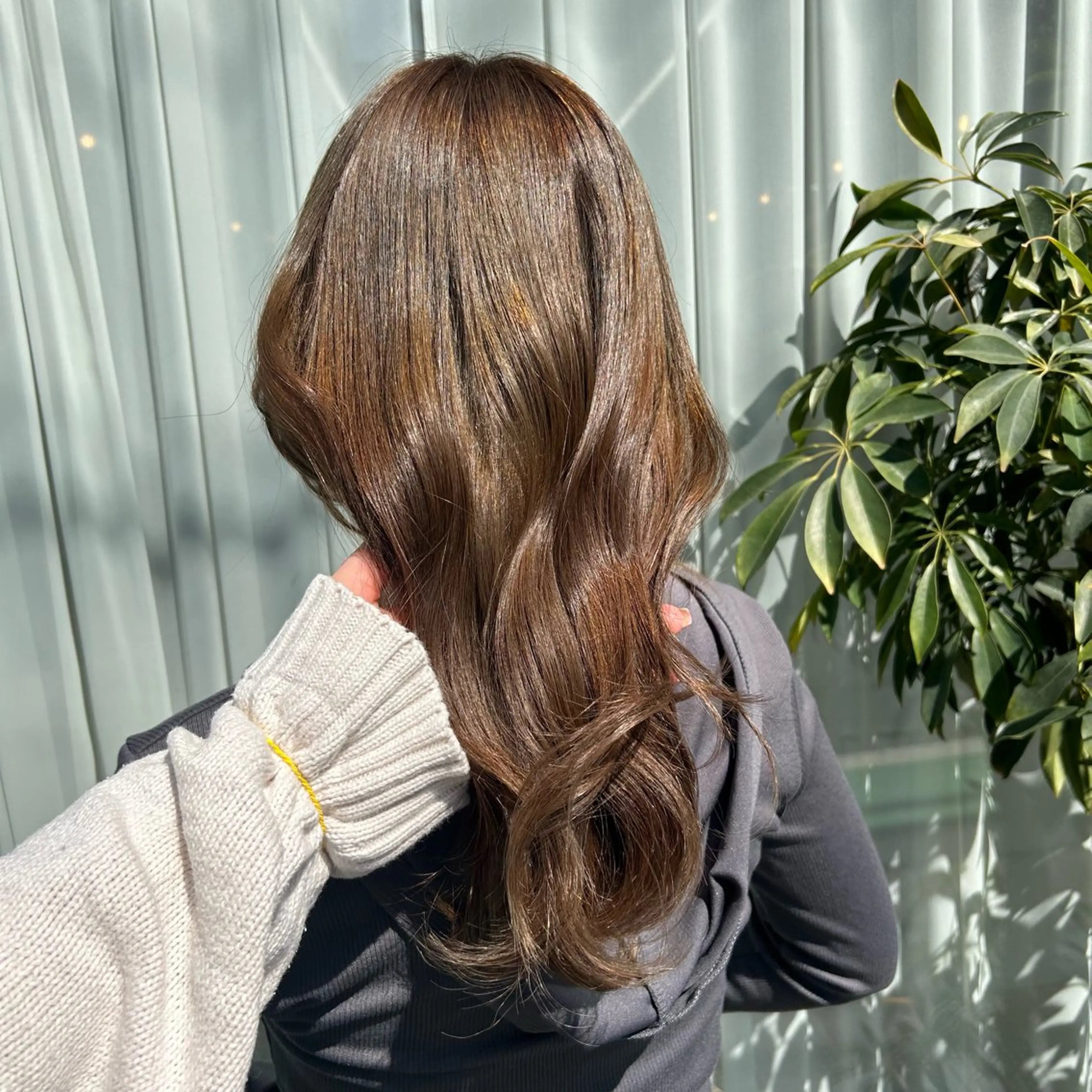 セミロング ヘアカラー トリートメント Lomalia Yuukaのヘアスタイル