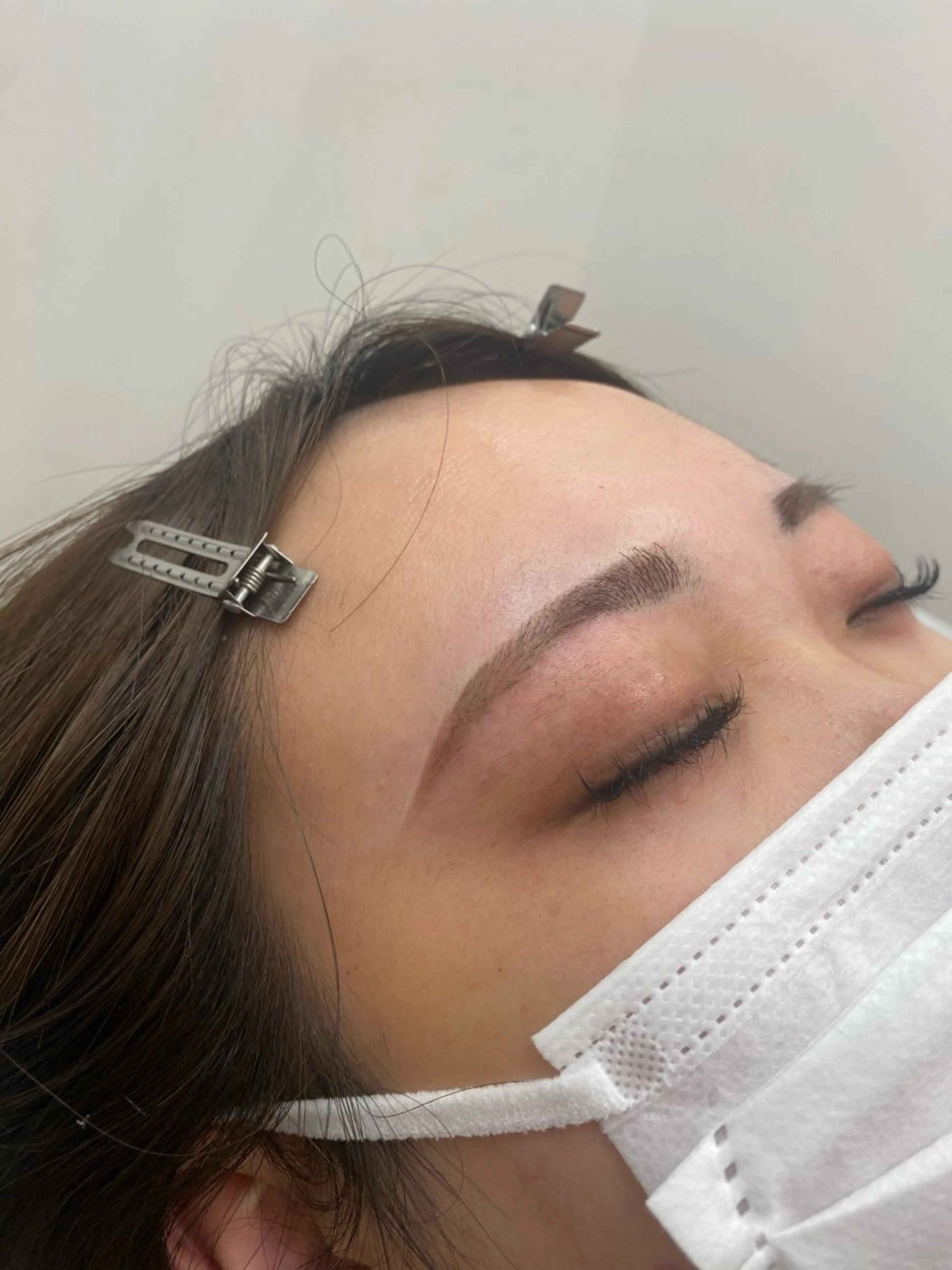 アイブロウ 眉毛ワックス脱毛 nail&eyeLily 武蔵境店所属・岩田 柚葉のマツエク・マツパデザイン