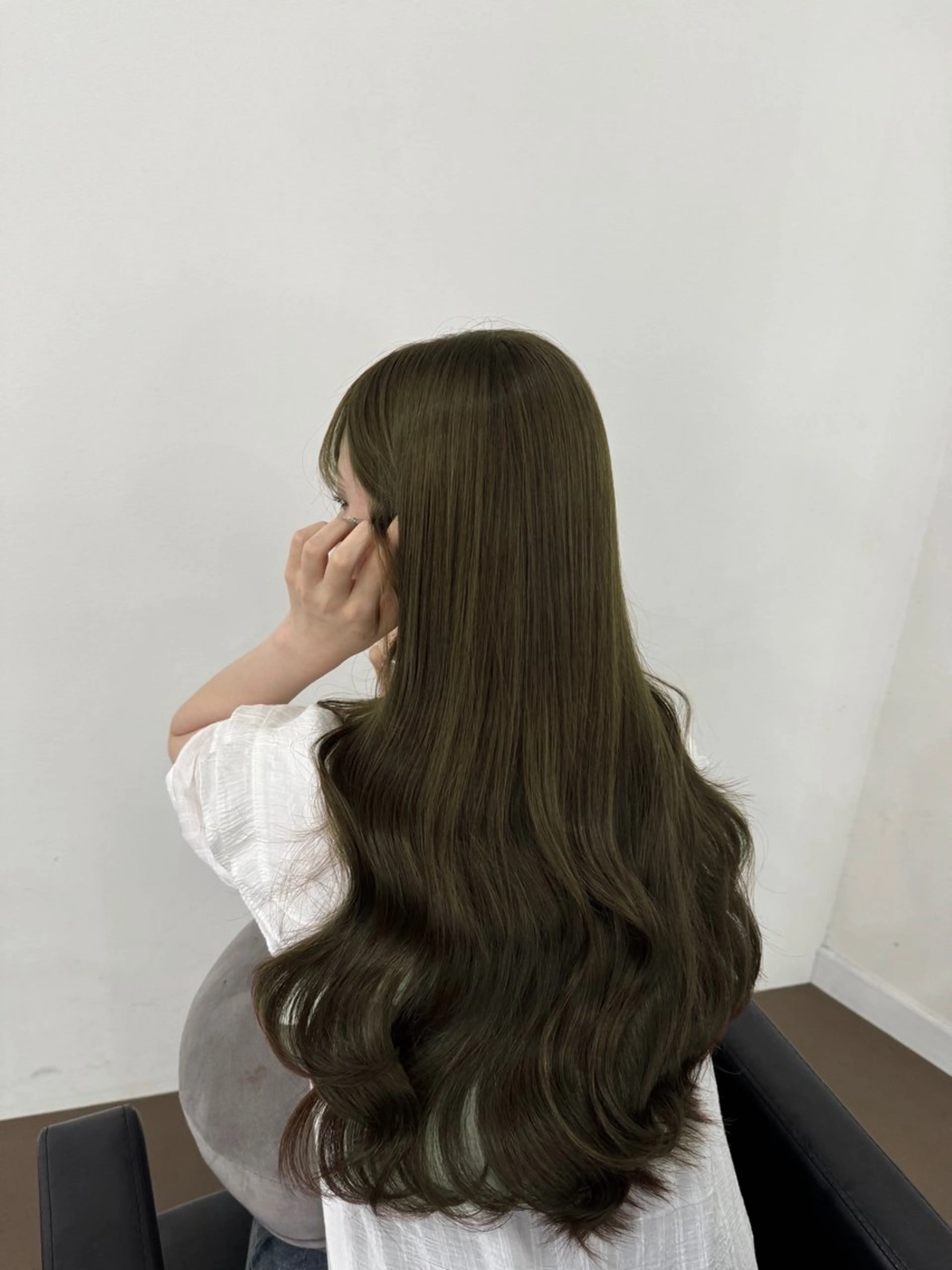 ロング ボブ くびれヘア 髪質改善 韓国風ヘア レイヤーカット 【ioe岡本】🐶 向井歩のヘアスタイル