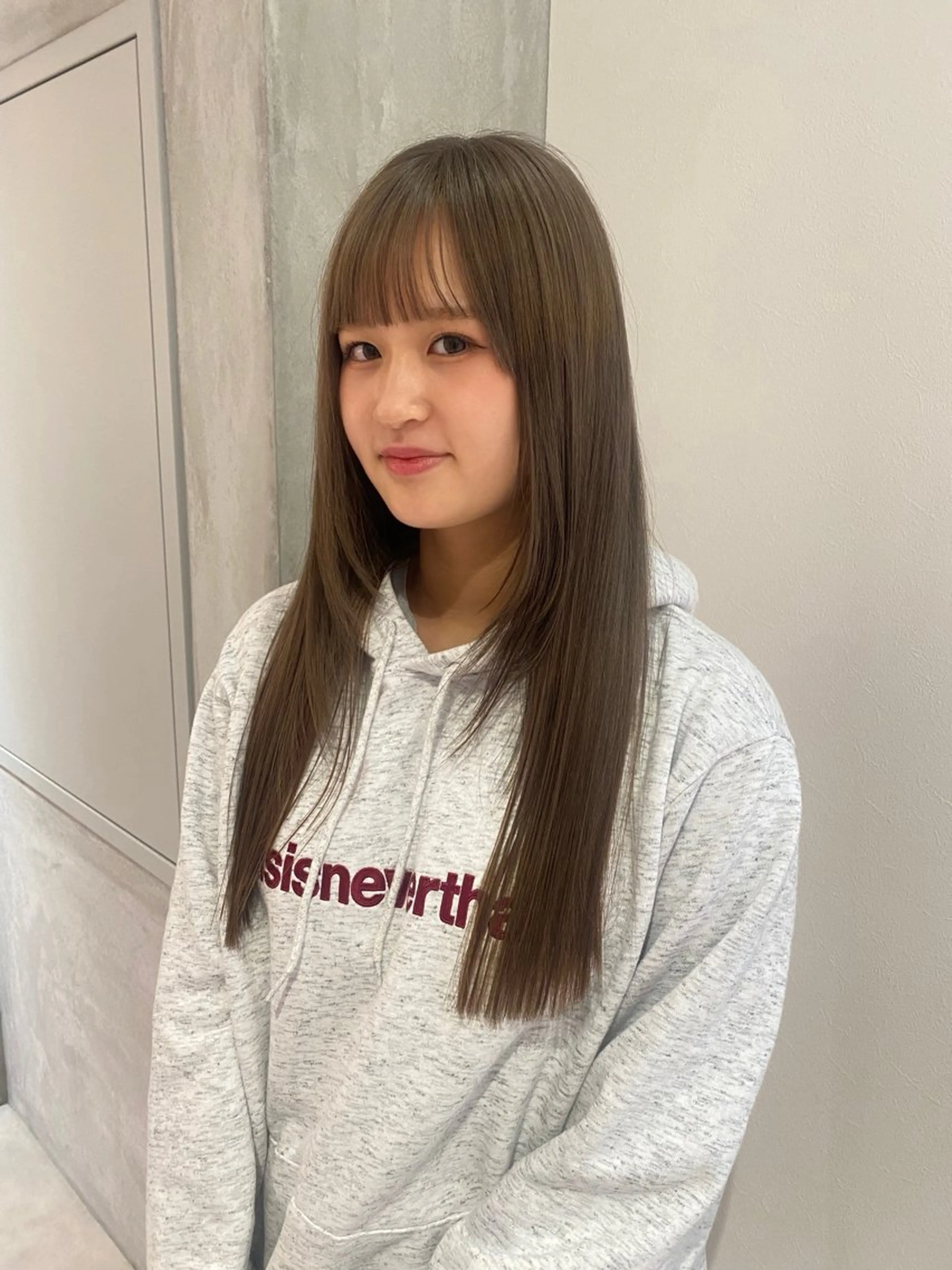 ロング ヘアカラー YOKE所属・いとう ほのかのヘアスタイル