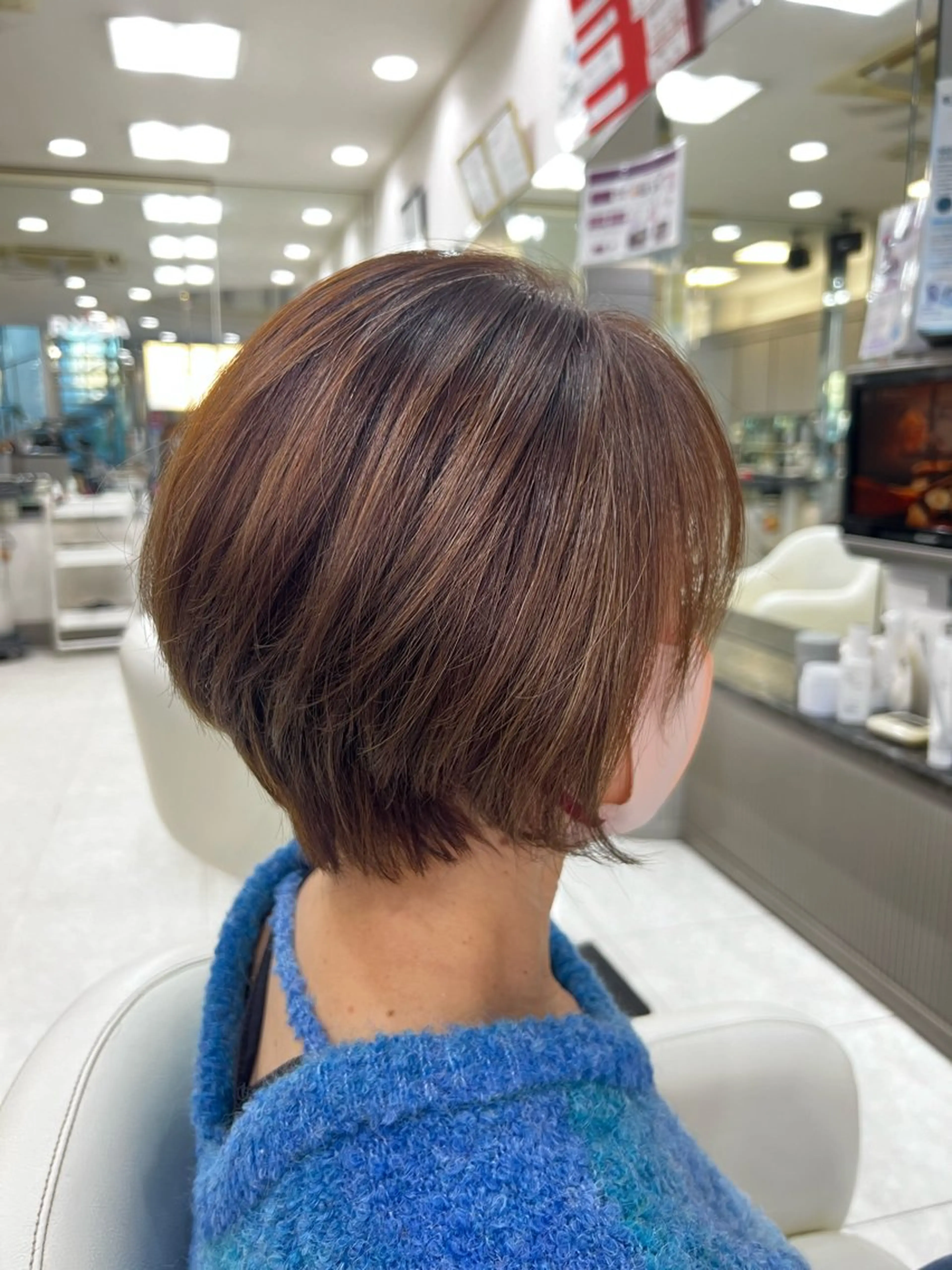 ショート カラー ショートボブ ハイライトカラー ボブ ハイライト ショートヘア 着付けアレンジ、スパ 定評あり◎タナカエミの眉毛・アイブロウイメージ
