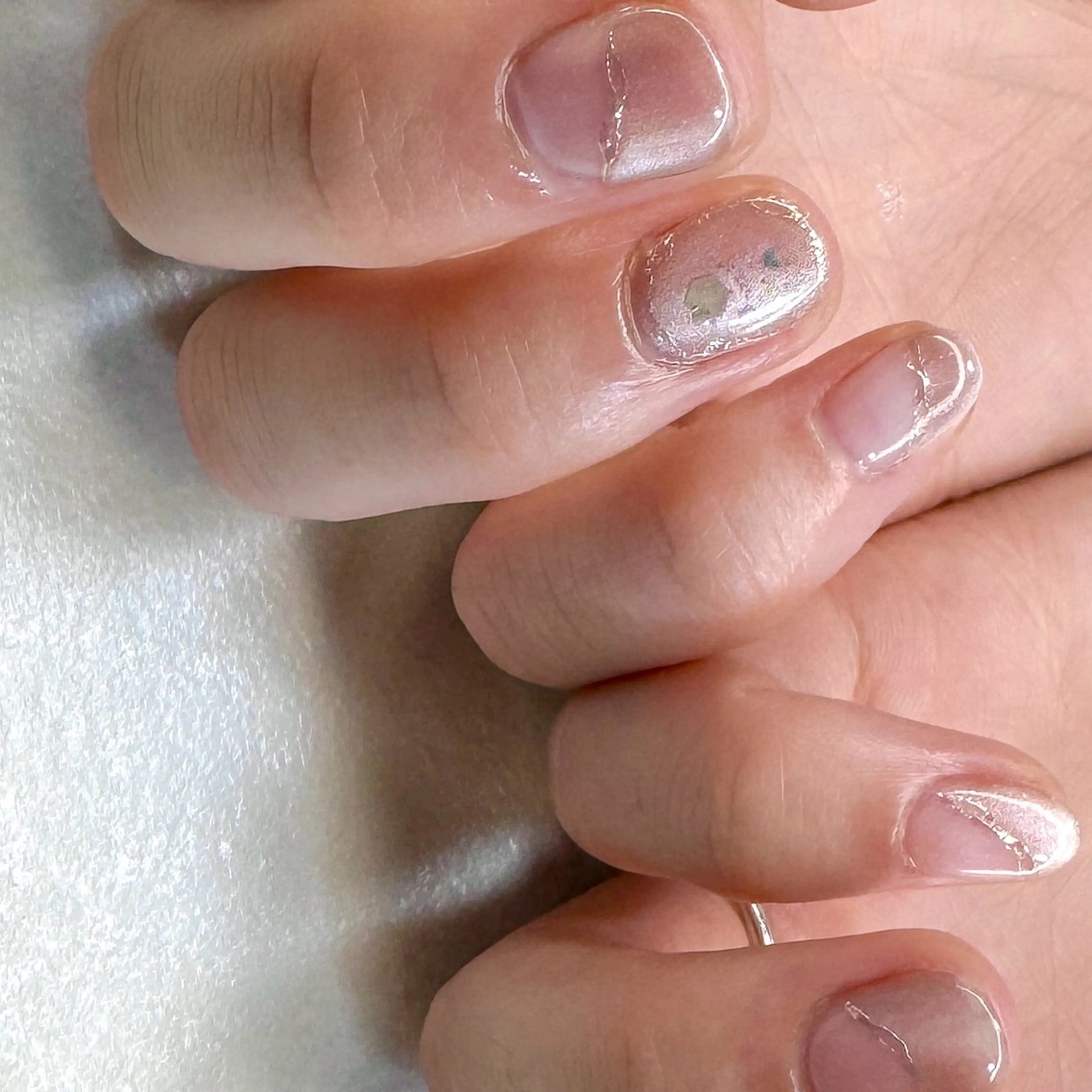 ネイル オーロラネイル フレンチネイル ゴールド マグネットネイル ミラーネイル ハンドネイル pointillé .ayaのネイルデザイン