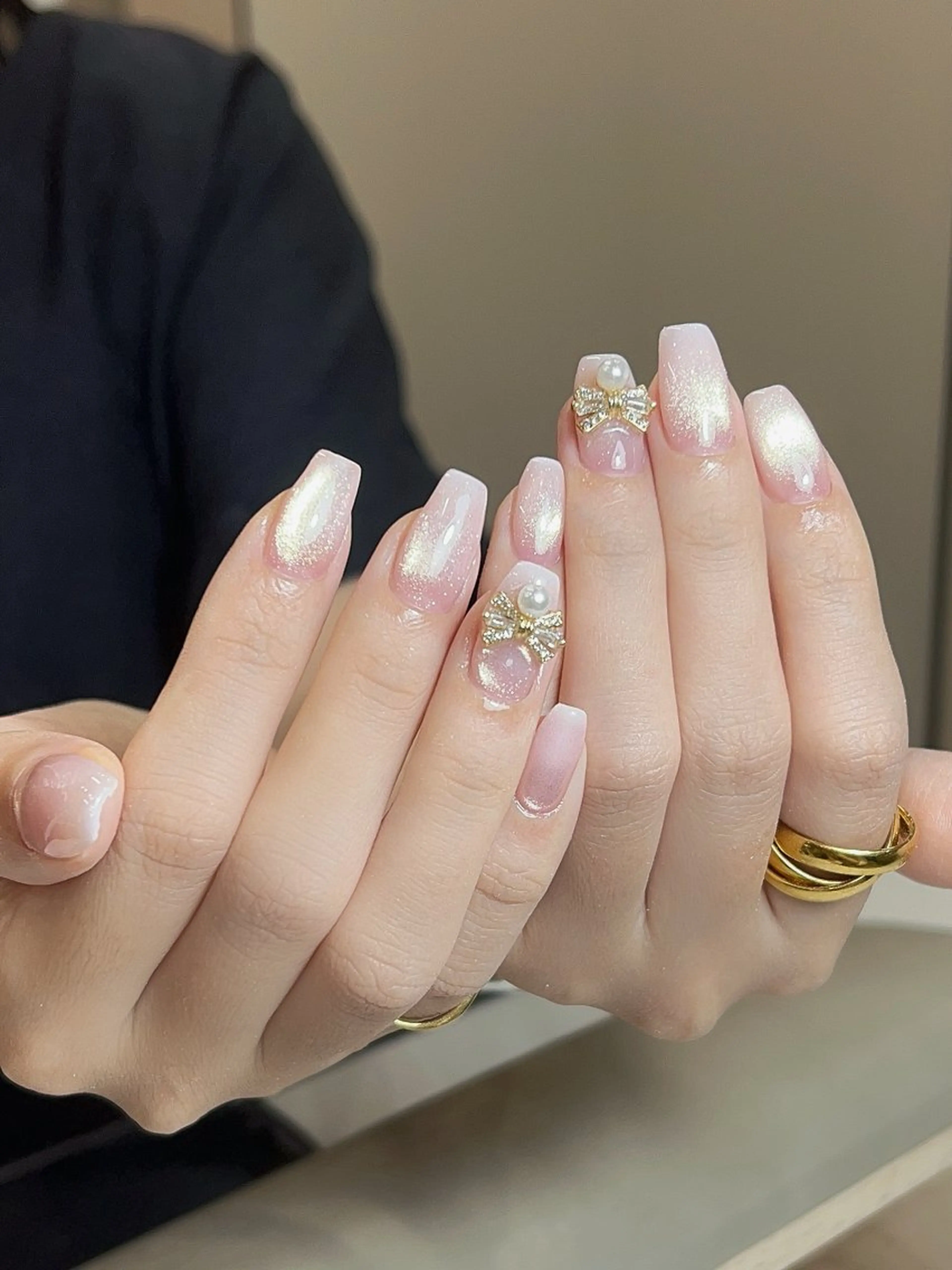 ネイル リボン Luna nail— kanaeのネイルデザイン