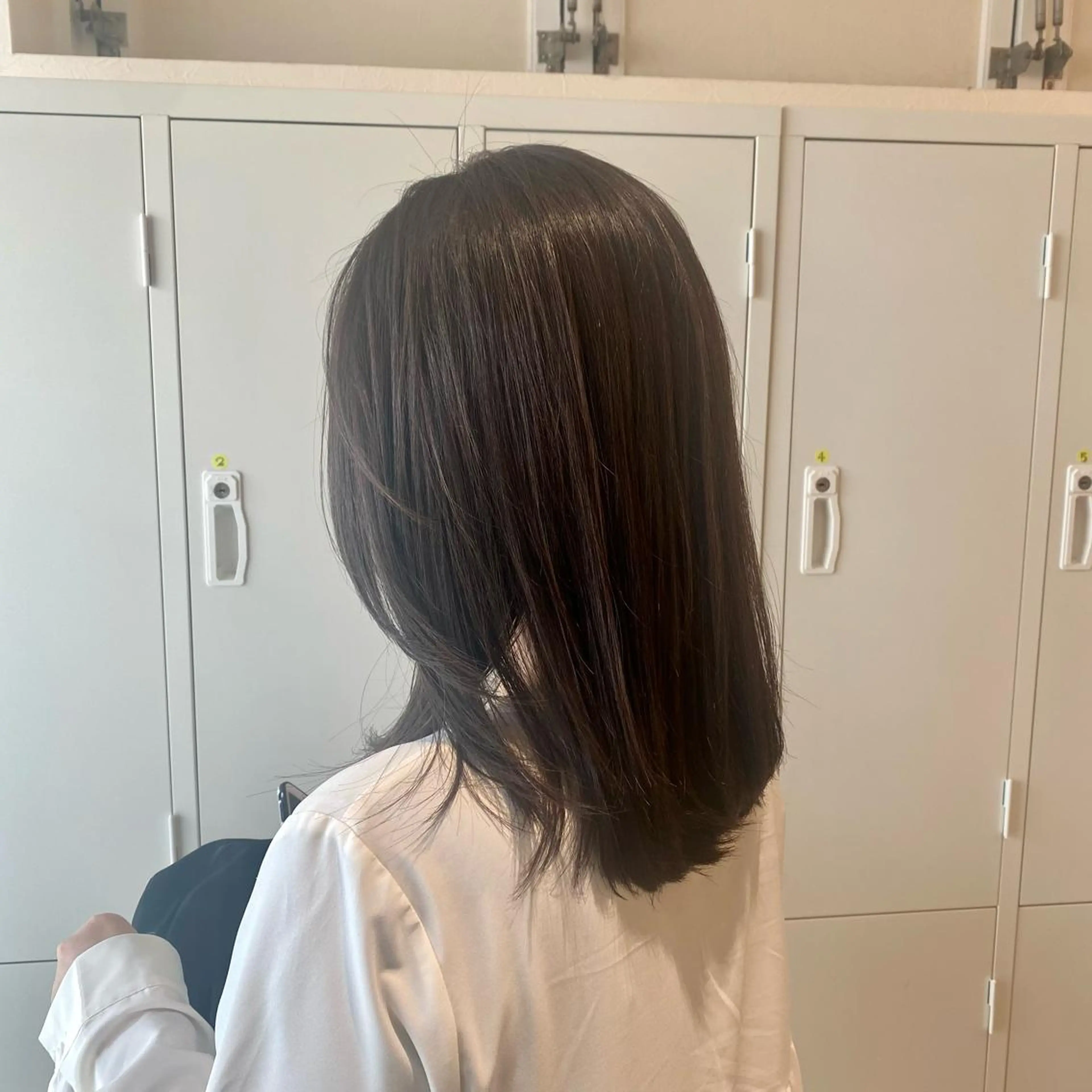 セミロング レイヤーカット ase.糸島店所属・UEDA AYAのヘアスタイル