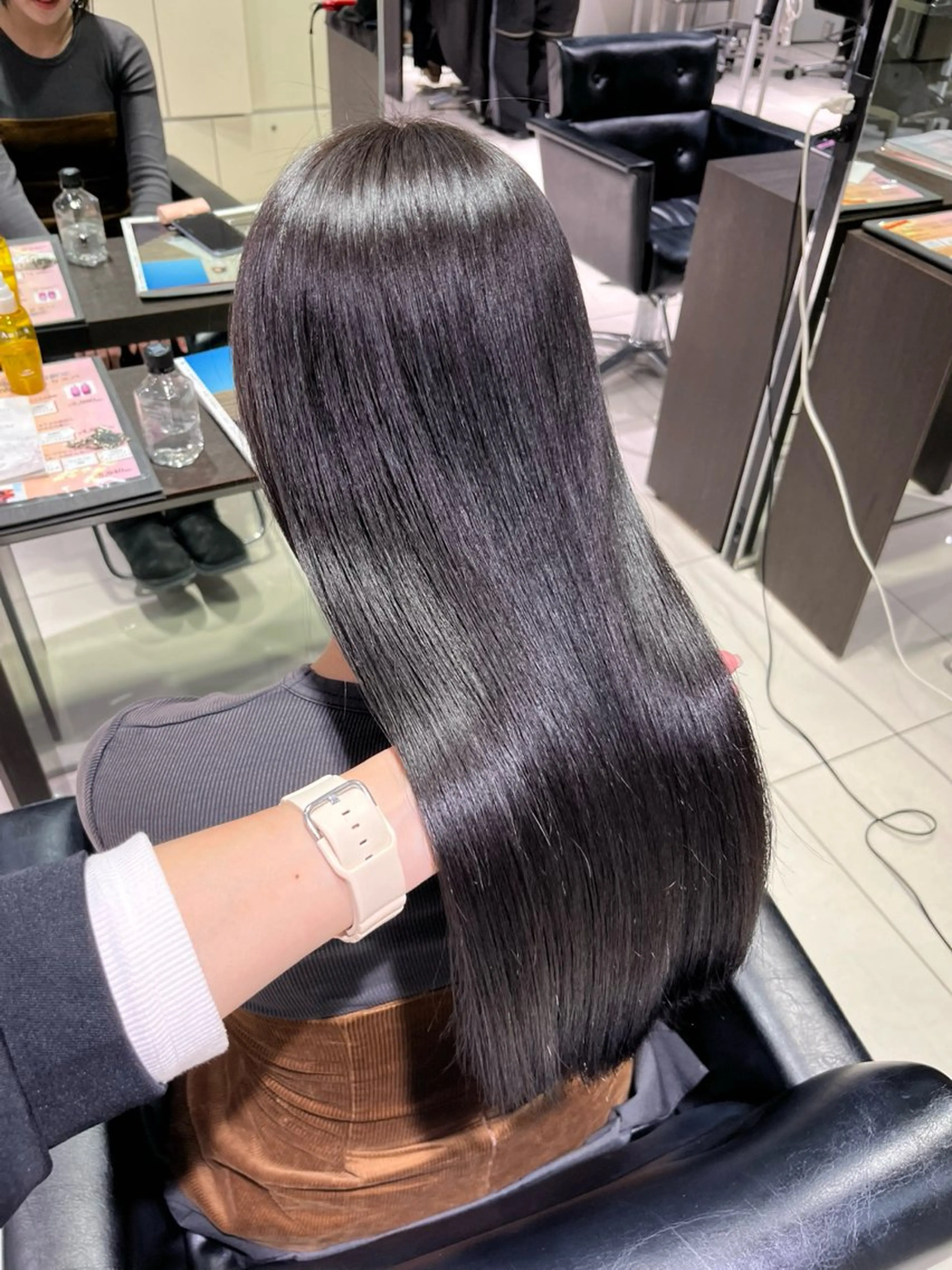ロング 髪質改善/グレージュ サラサ🩶ᩚのヘアスタイル