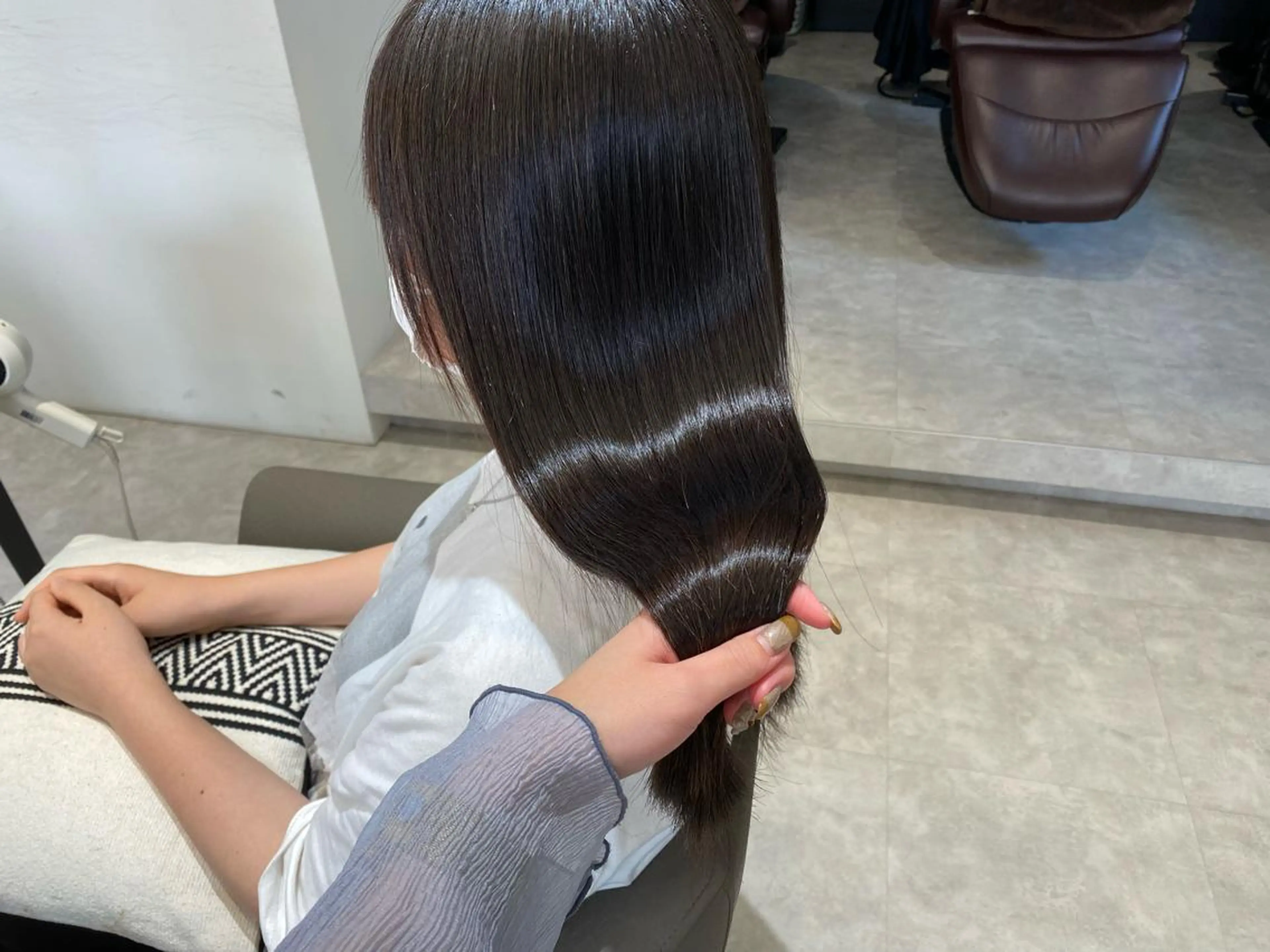 セミロング トリートメント あずま みゆのヘアスタイル