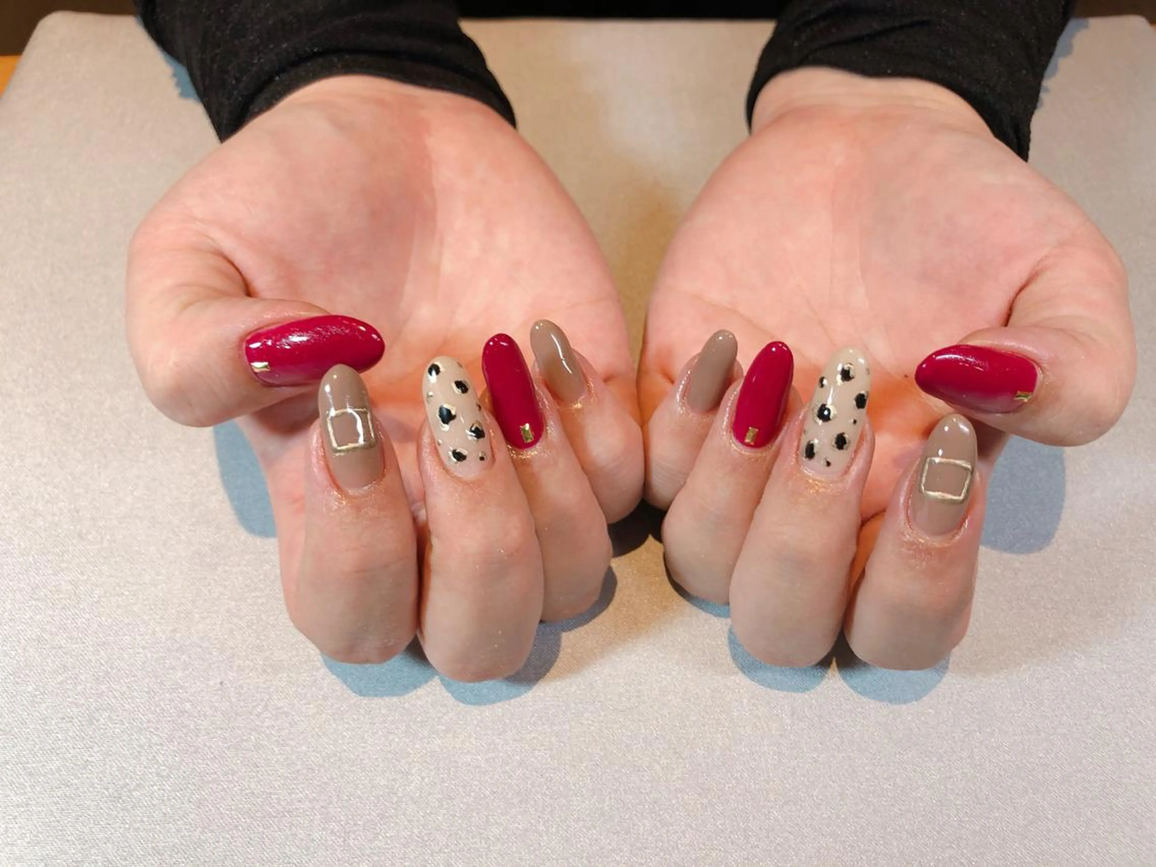 ネイル iiloo aromaworksのネイルデザイン