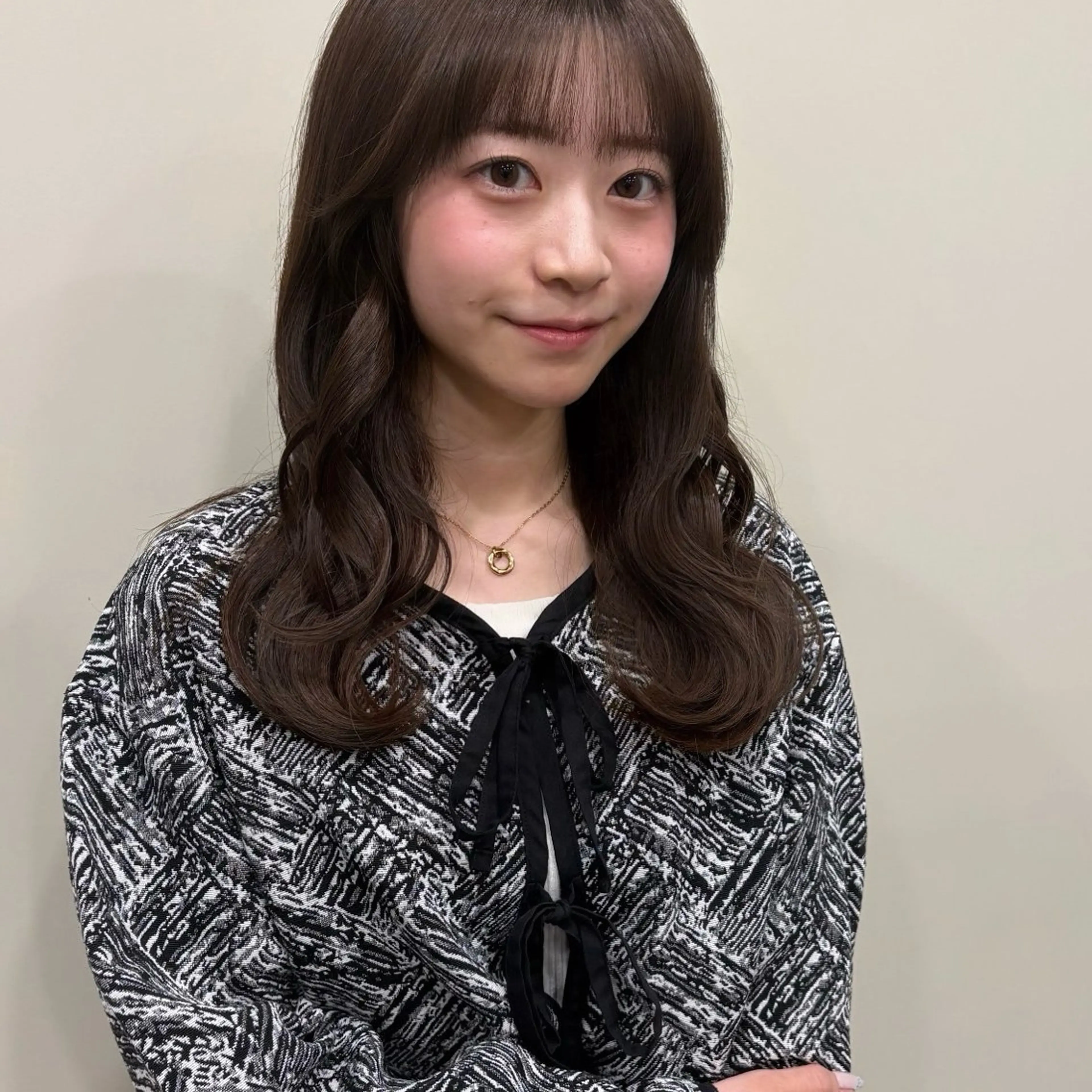 【期間限定】顔周りカット＋透明感カラー＋髪質再生5stepバイカルテトリートメントの写真