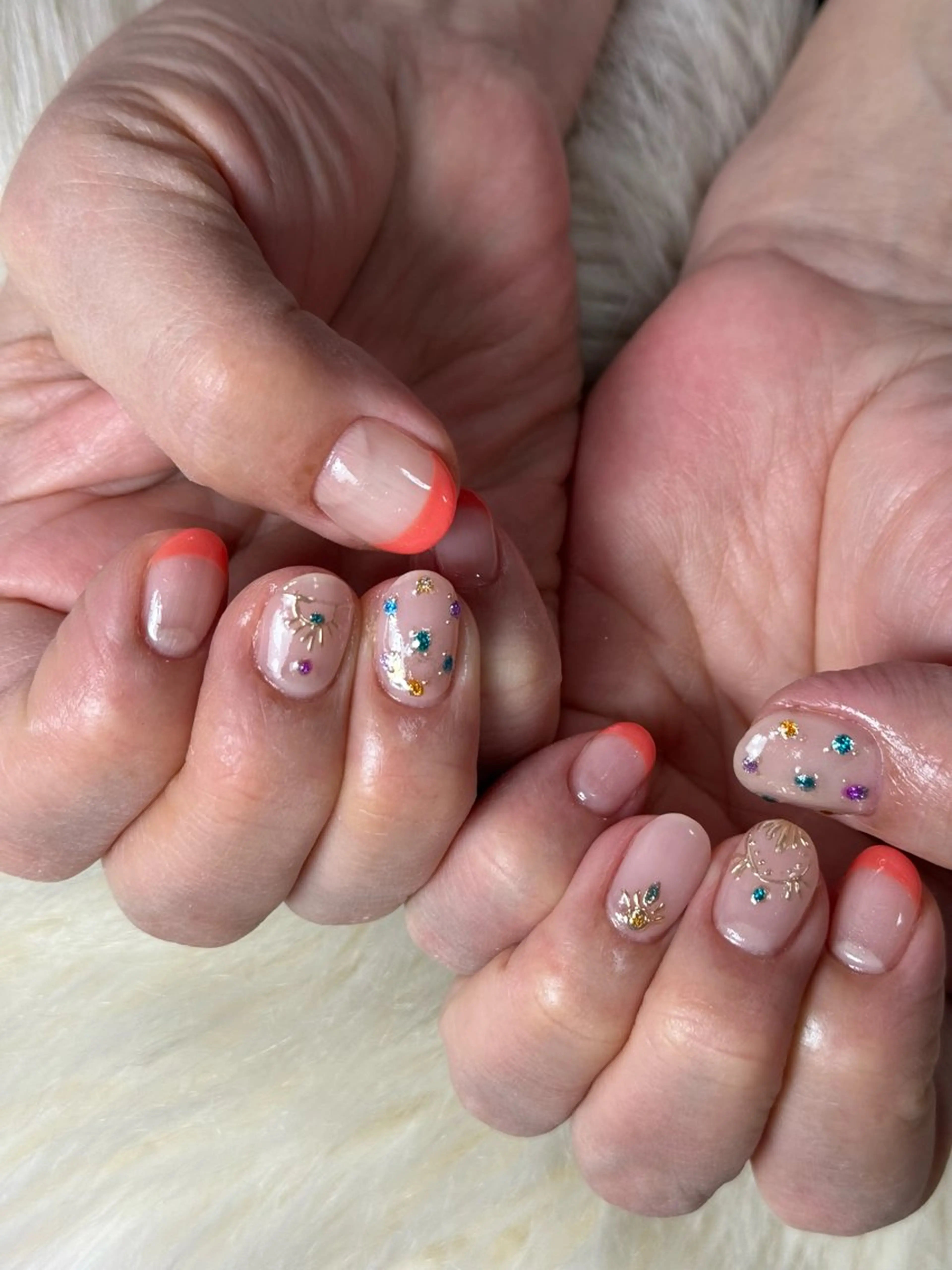 ネイル アートネイル フレンチネイル ジェルネイル 持ち込み パラジェル ハンドネイル flowers nailのネイルデザイン