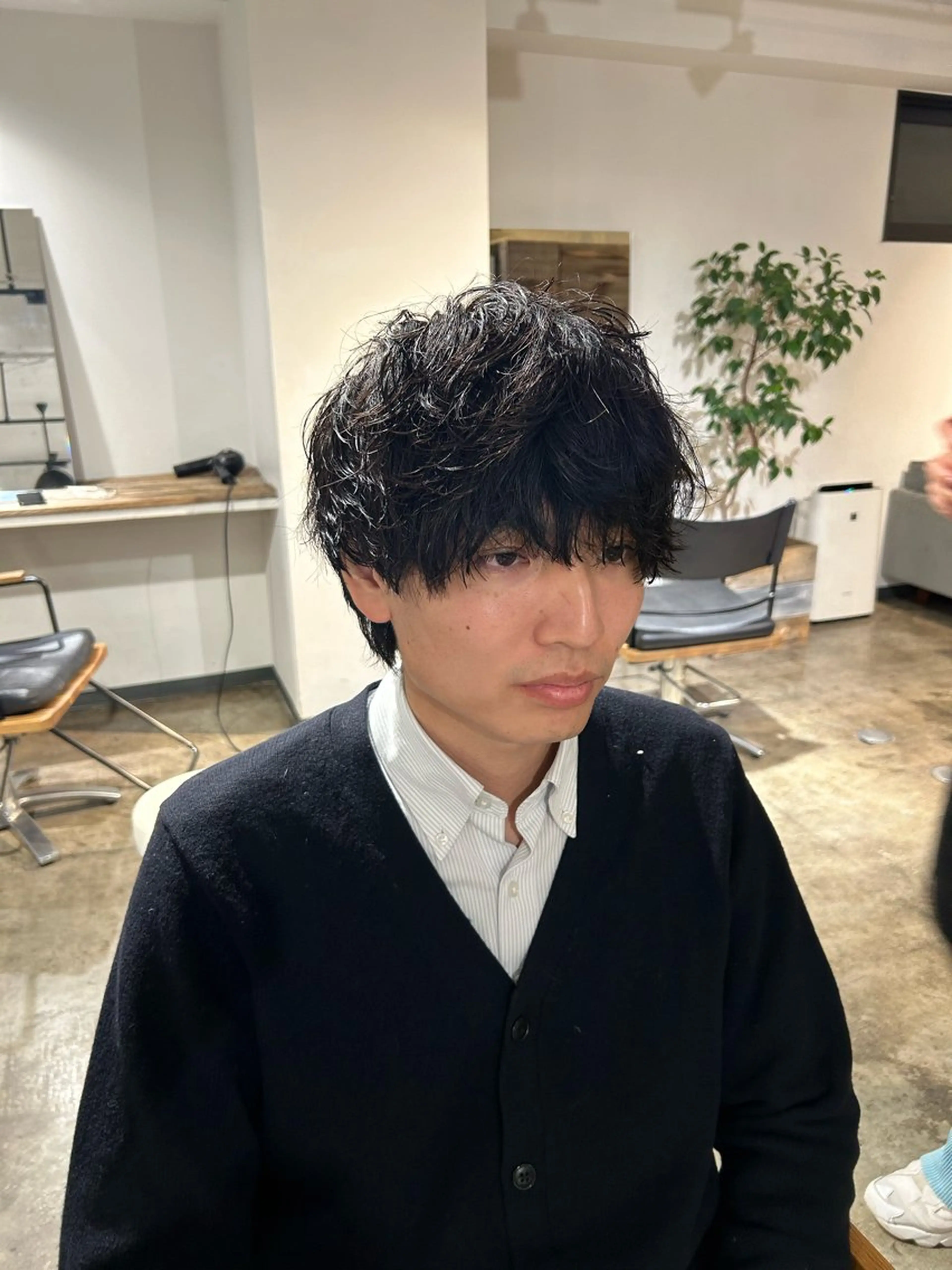 ショート メンズ フェザーパーマ癖毛 曲がる縮毛矯正森岡のヘアスタイル
