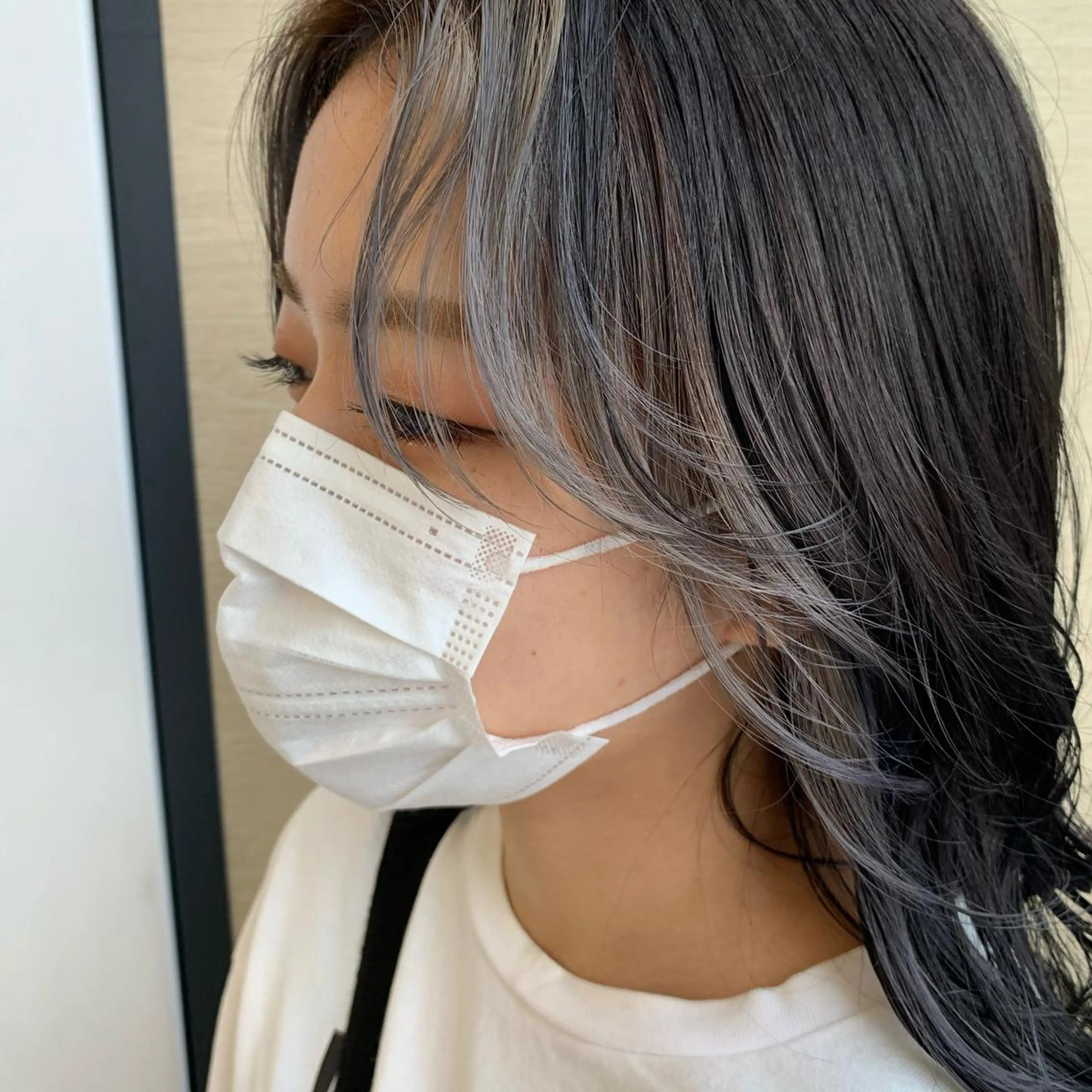 セミロング カラー ミストバング  フェイスフレーミング ヘアカラー ウスイ ハルカのヘアスタイル