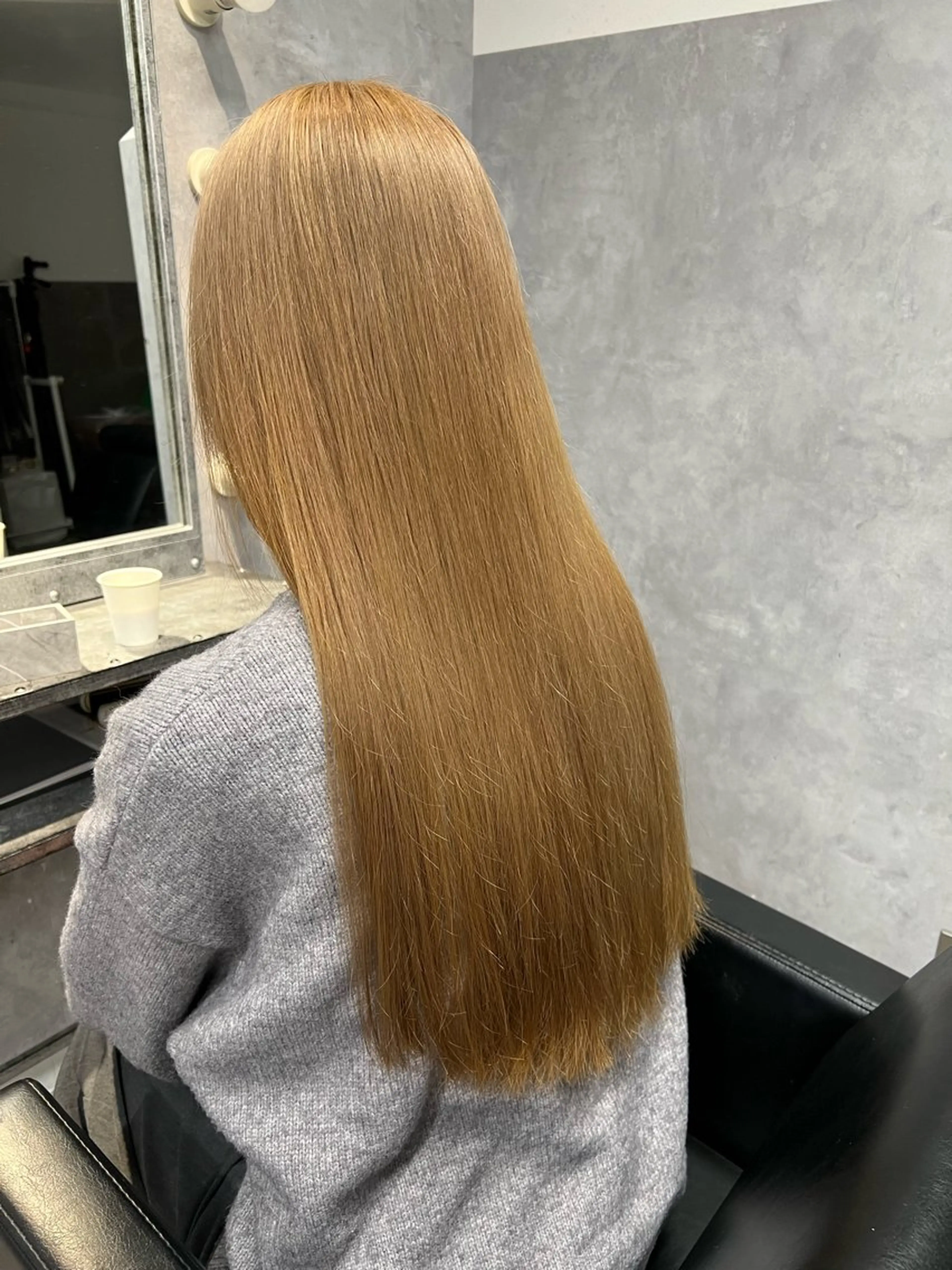 ロング カラー ブリーチ ケアブリーチ トリートメント TOMONA👑 ミルクティーレイヤーのヘアスタイル
