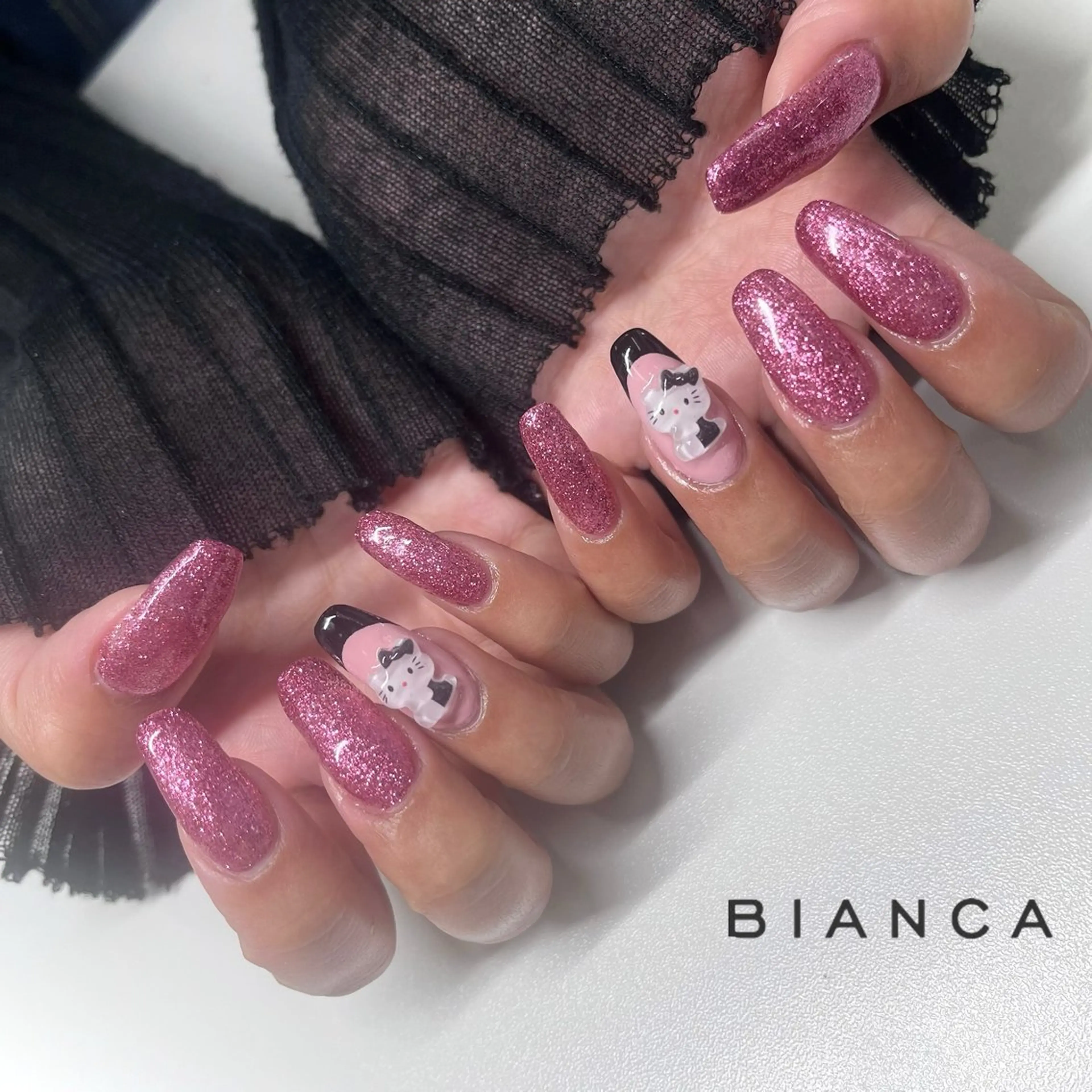 ネイル フレンチネイル キラキラネイル ラメ(グリッター) ピンク ハンドネイル Bianca 横関 野々香.｡.:*☆のネイルデザイン