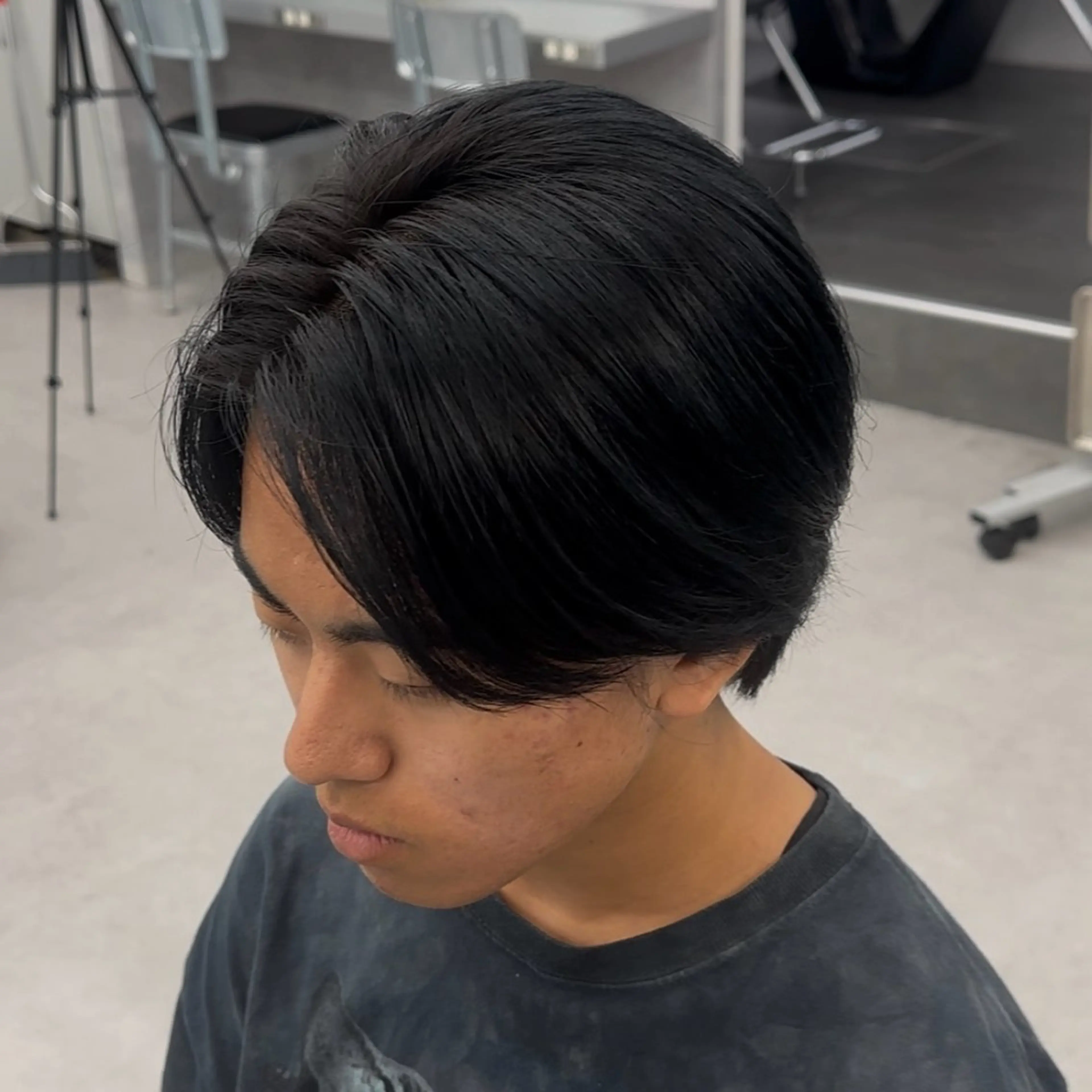 カラー メンズ ヘアカラー ヘアセット メンズミルクティー 特化／ハイトーンのヘアスタイル