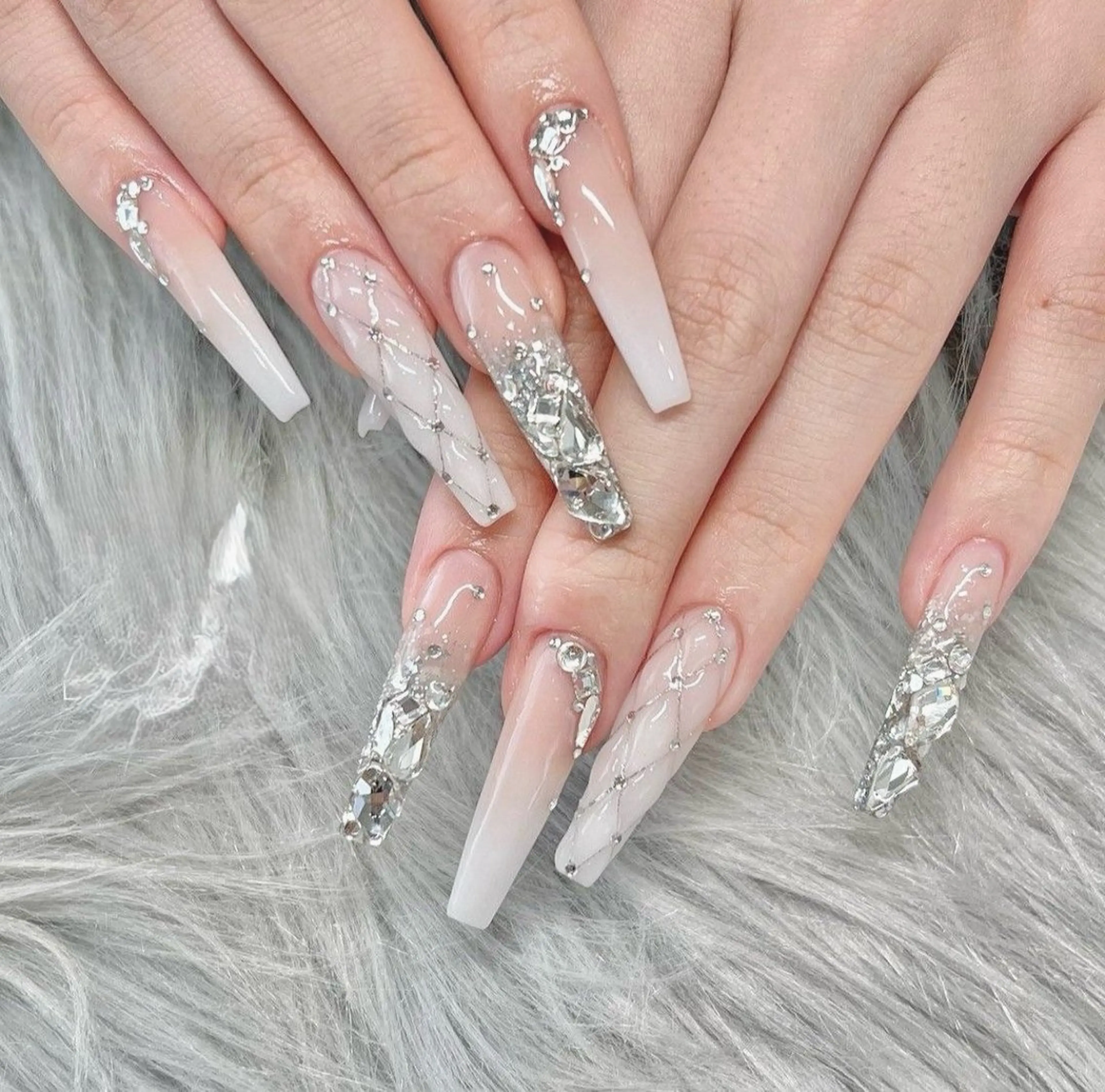 ネイル アートネイル オーロラネイル ブルー チークネイル フットネイル ハンドネイル NICY NAIL所属・NICY NAIL 池袋のネイルデザイン