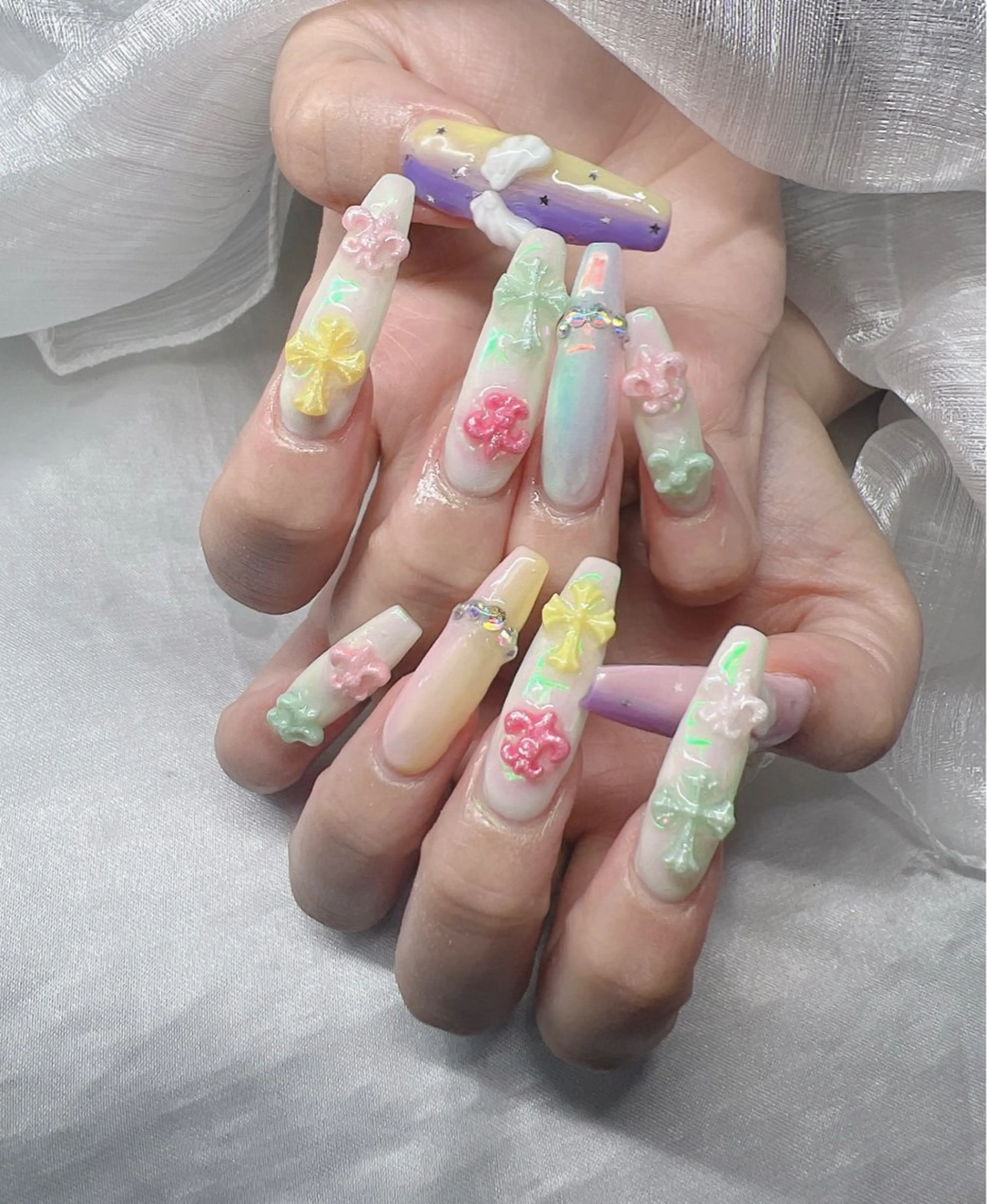 ネイル 長さ出し グラデーション 卒業式 キラキラネイル マグネットネイル ハンドネイル Lee Nailsのネイルデザイン