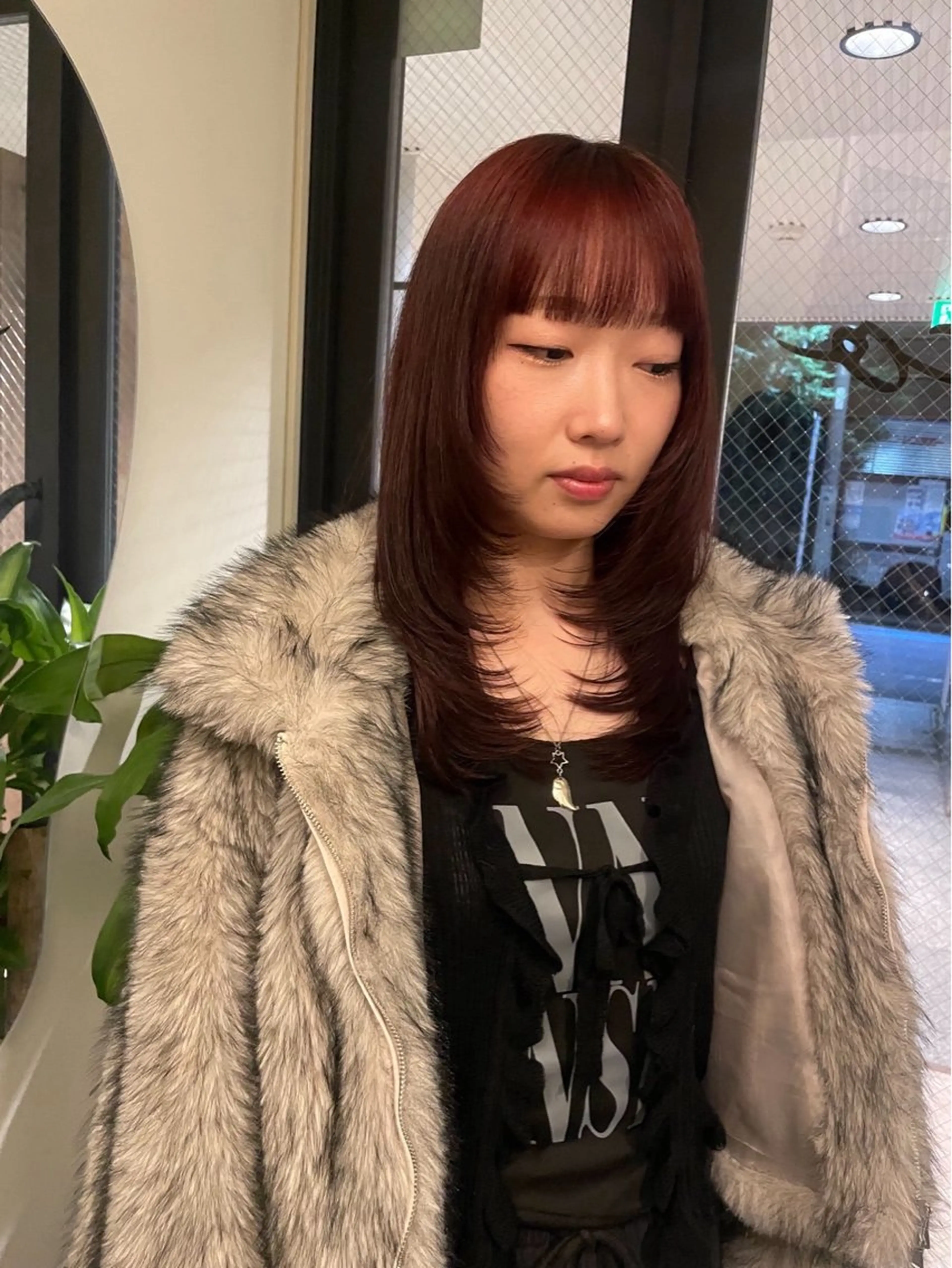 セミロング カラー レイヤーカット カット ヘアカラー トリートメント 渋谷 留菜のヘアスタイル