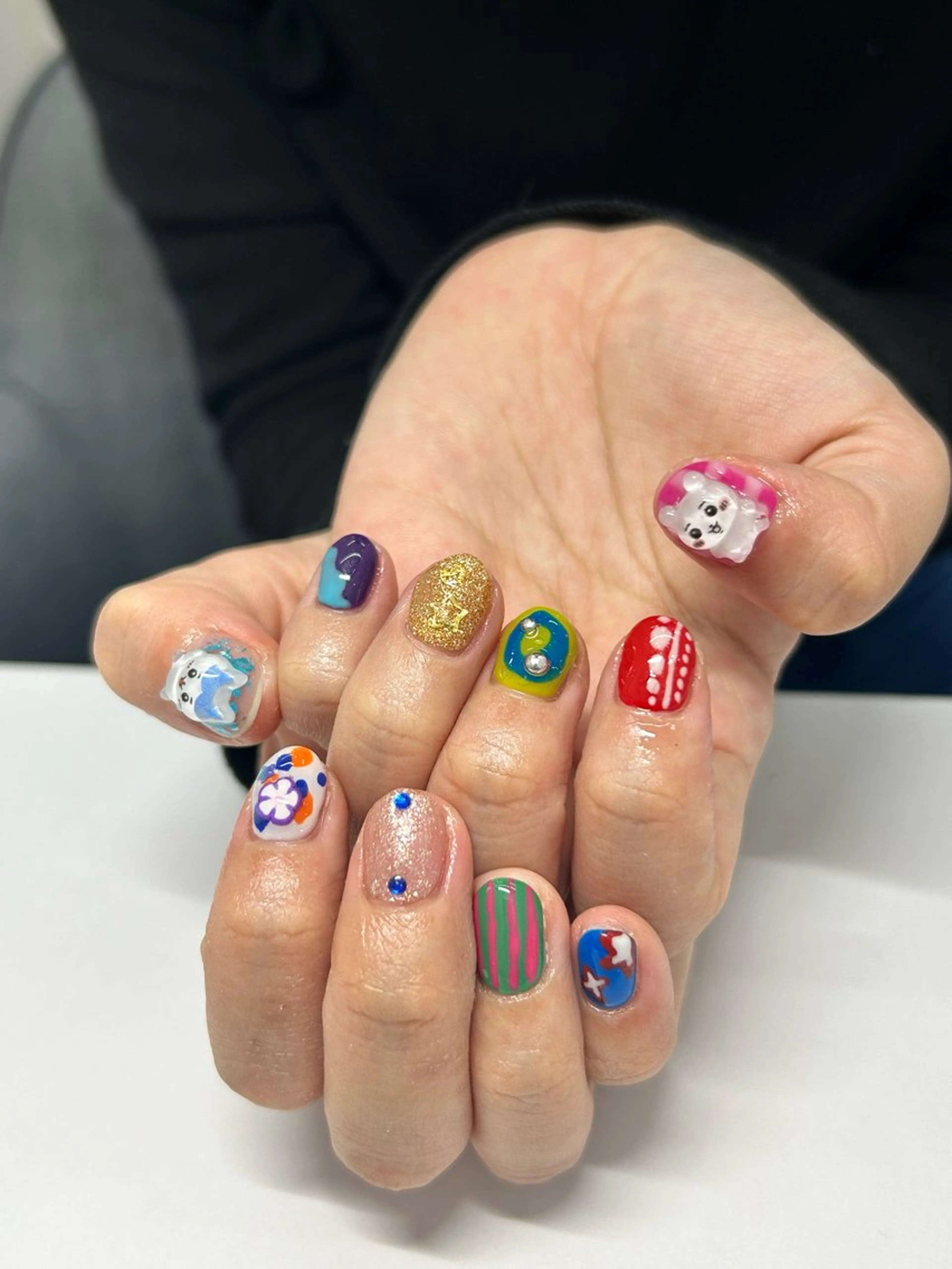 ネイル ハンドネイル プライベートネイルサロンone nail所属・one nail 【カラフル/個性派】のネイルデザイン
