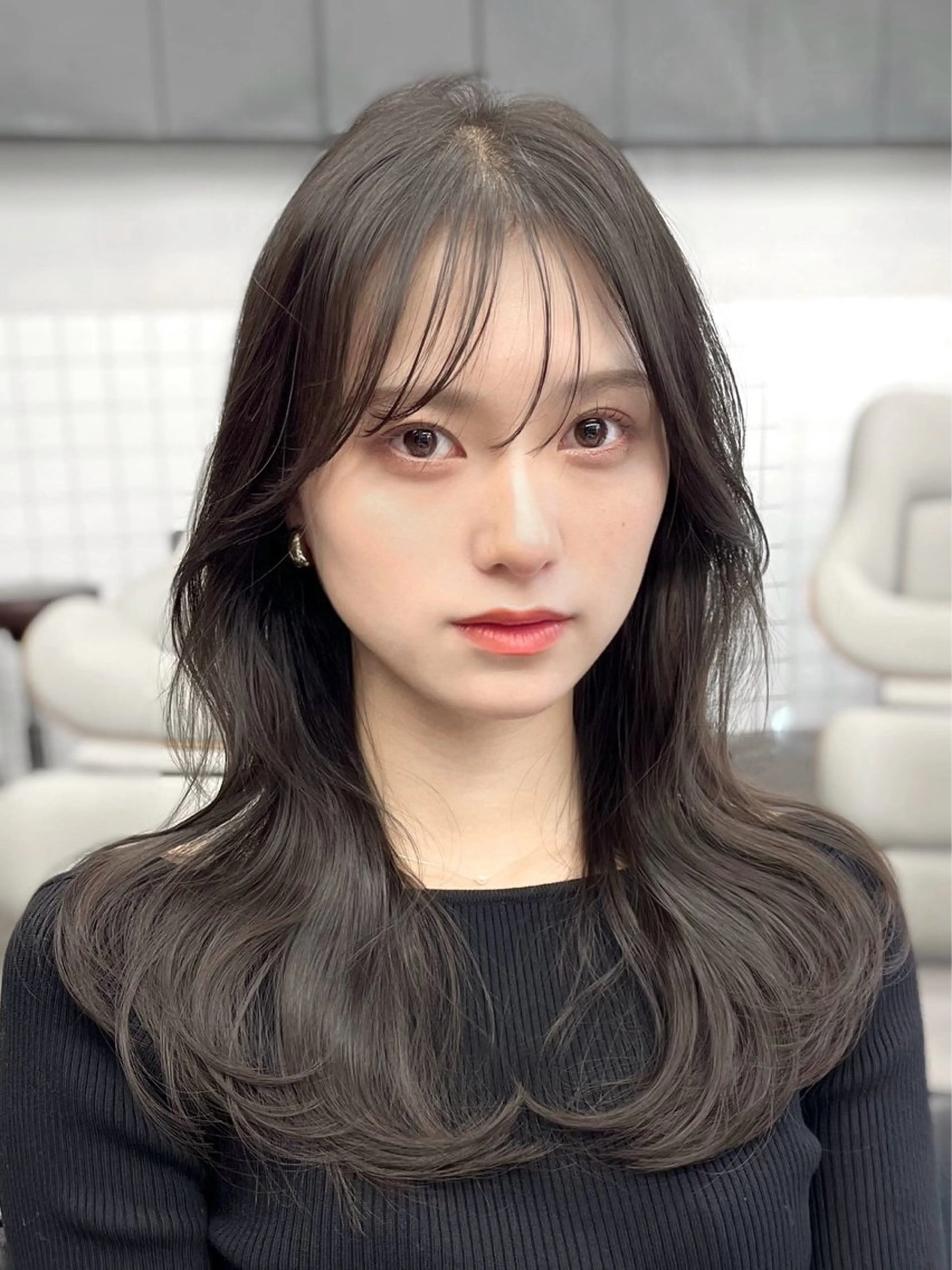 セミロング カラー パーマ ヘアアレンジ イルミナカラー くびれヘア 髪質改善 韓国風ヘア レイヤーカット 韓国ヘア×顔まわり 🇰🇷和知拓郎のヘアスタイル