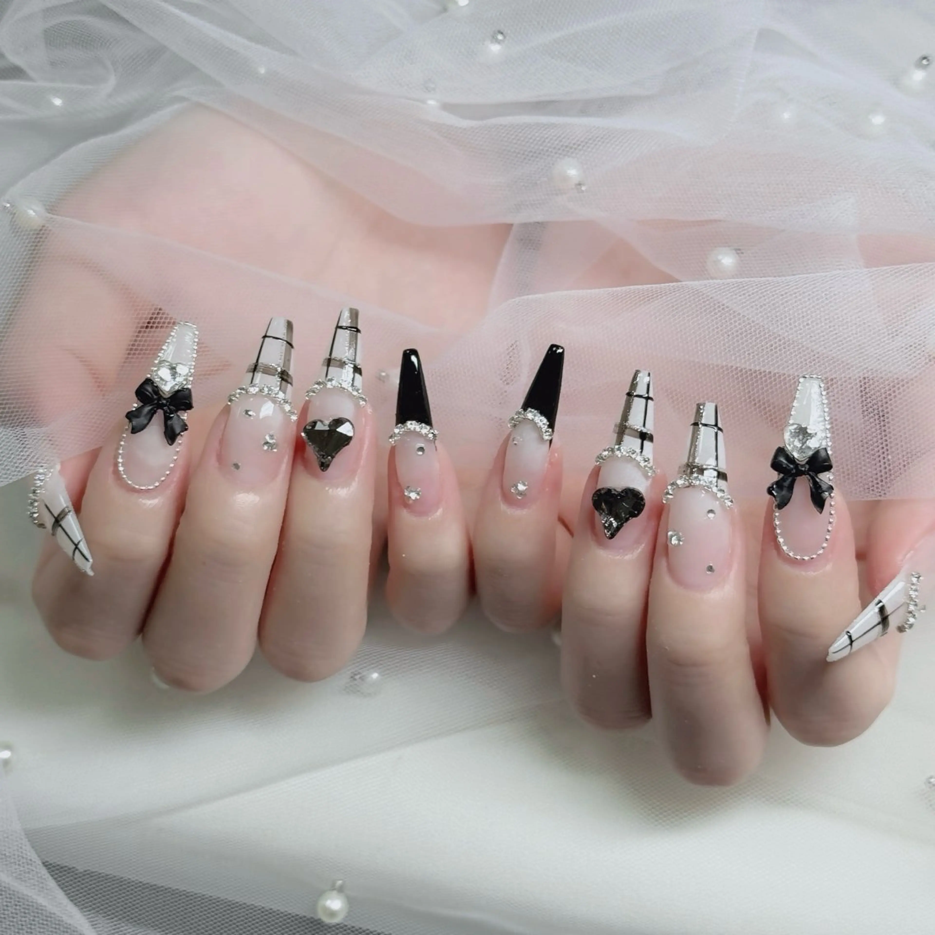 ネイル フットネイル フレンチネイル グラデーション 韓国ネイル ロングネイル ハンドネイル Hani Nail Salonのネイルデザイン