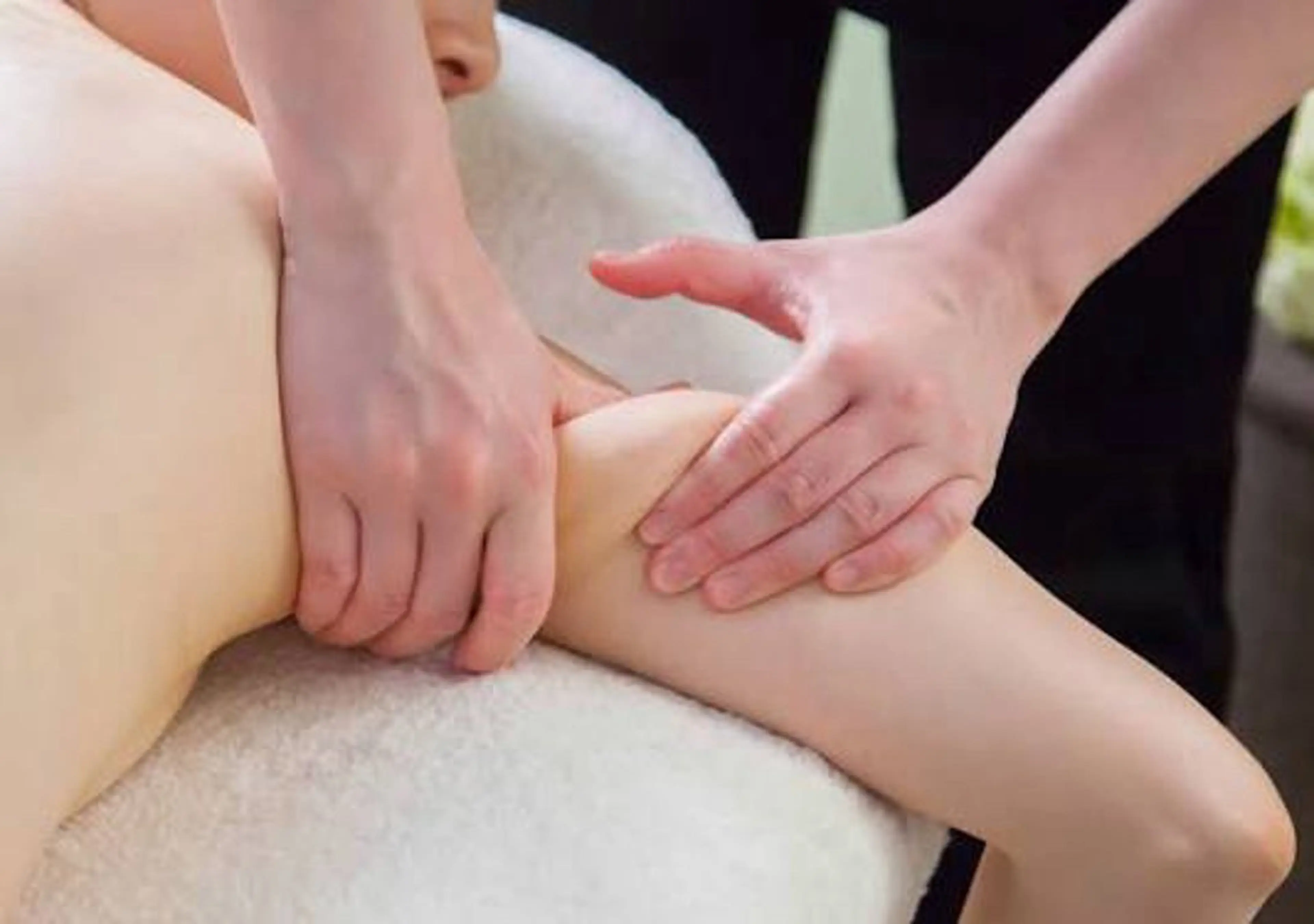 💕【即効】小顔コルギ+【強力】キャビ★二の腕集中痩せ★70分💕 気になる小顔と二の腕、同時にスッキリ叶えましょう♪の写真