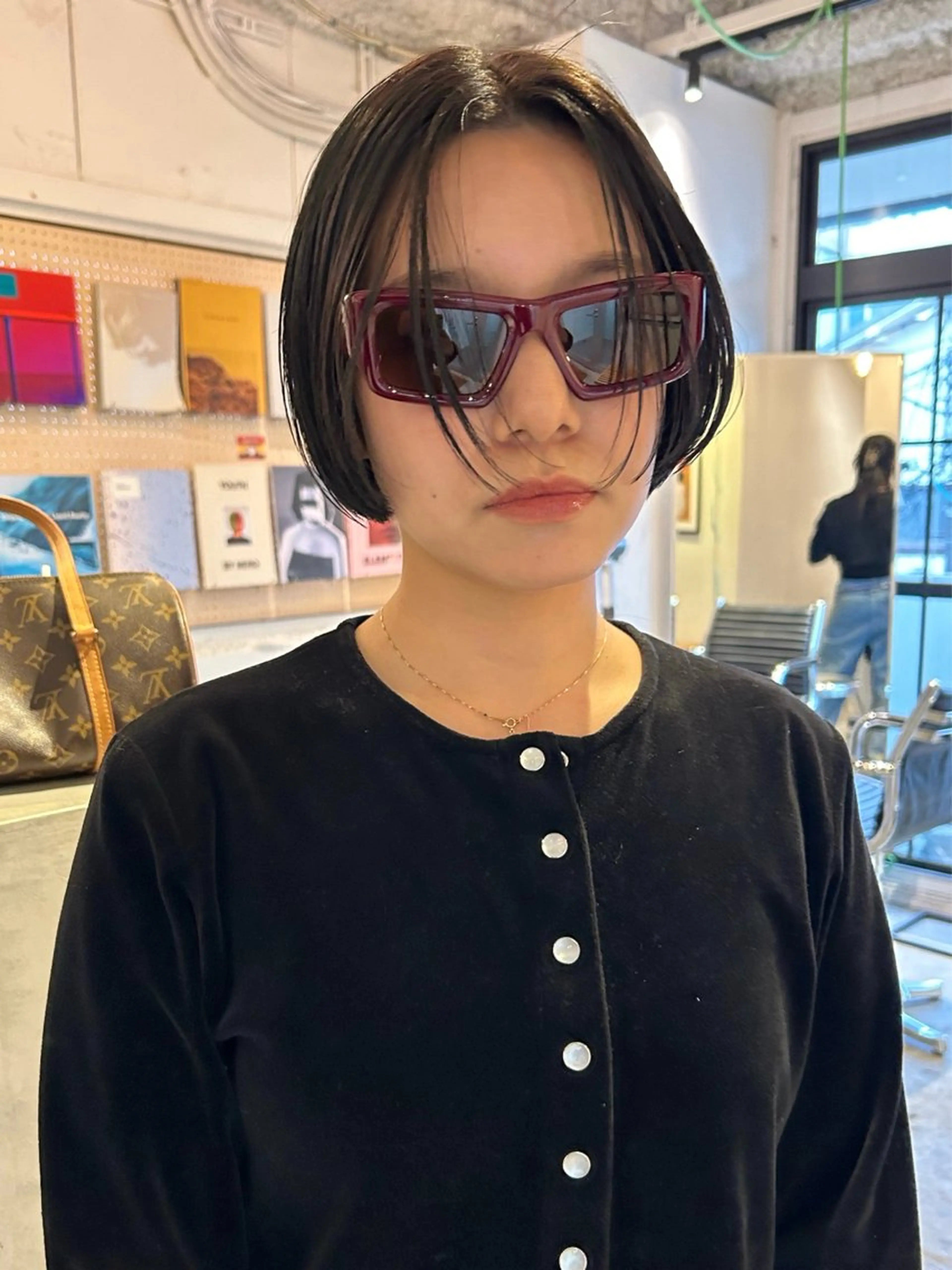 ショート カラー ボブ カット ヘアカラー トリートメント Loom.所属・村上雅人 ナチュラルモードのヘアスタイル
