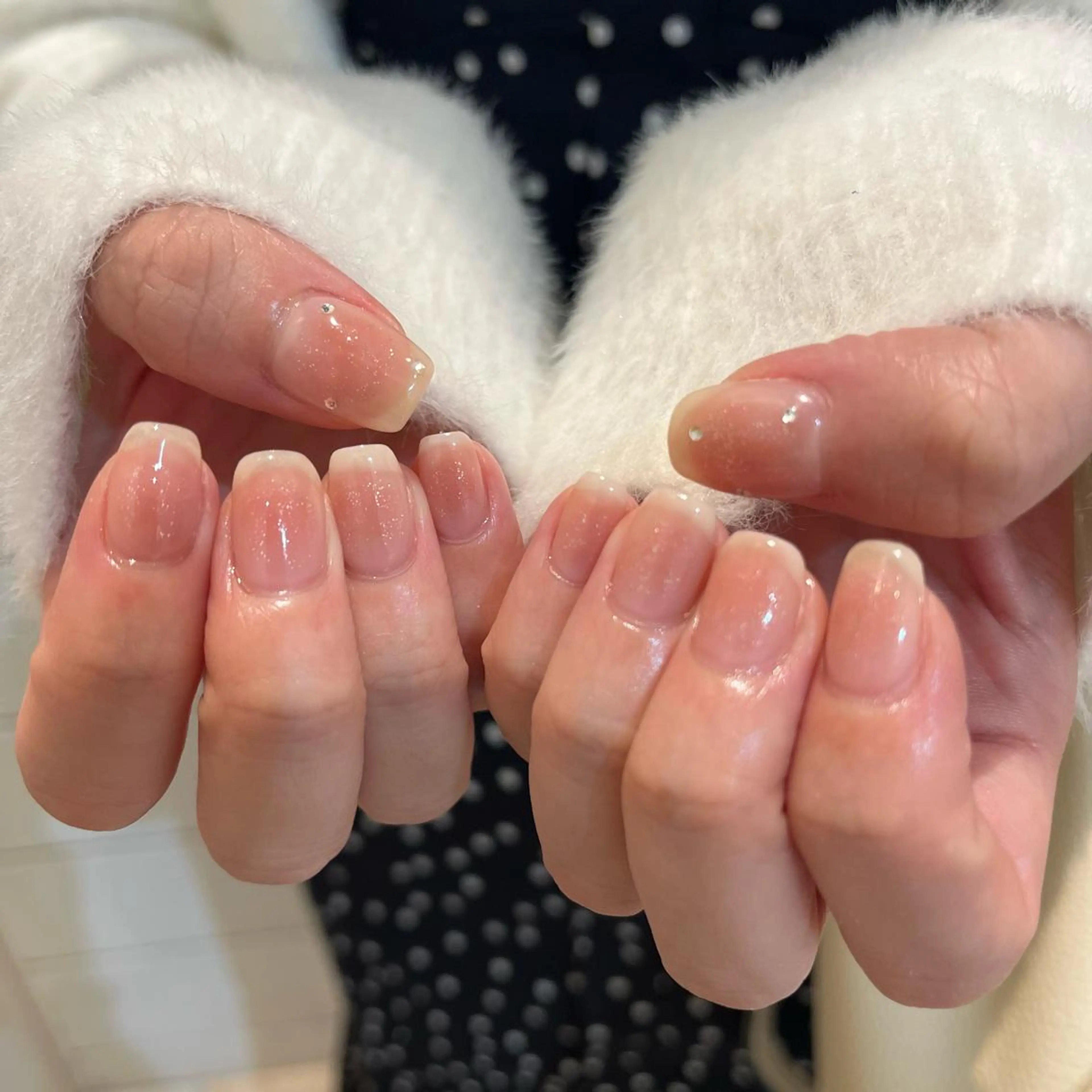 ネイル チークネイル ハンドネイル Momone ／渋谷／パラジェルのネイルデザイン