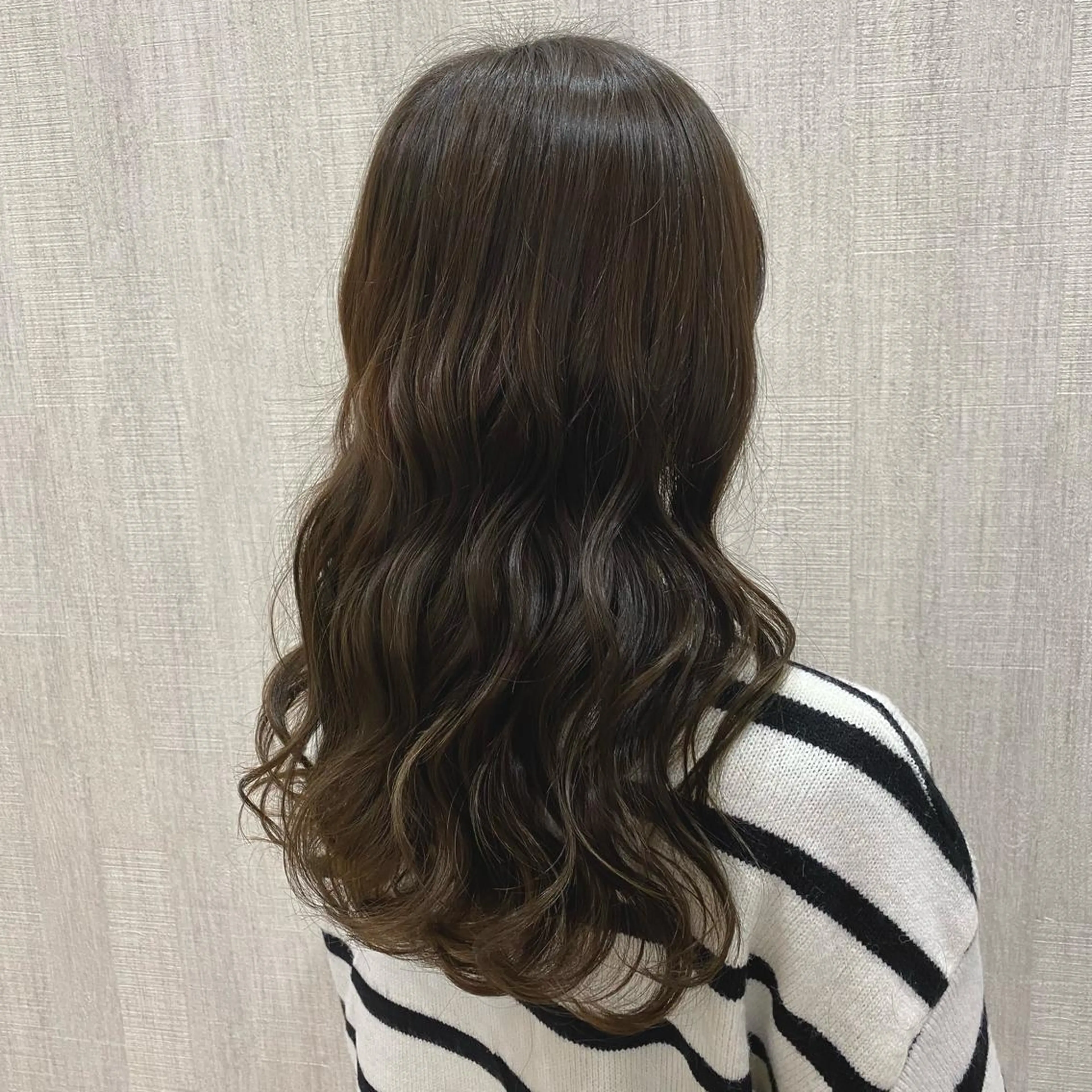 ロング カラー カット ヘアカラー トリートメント 🫧透け感⋆艶髪💎 山口アヤカのヘアスタイル