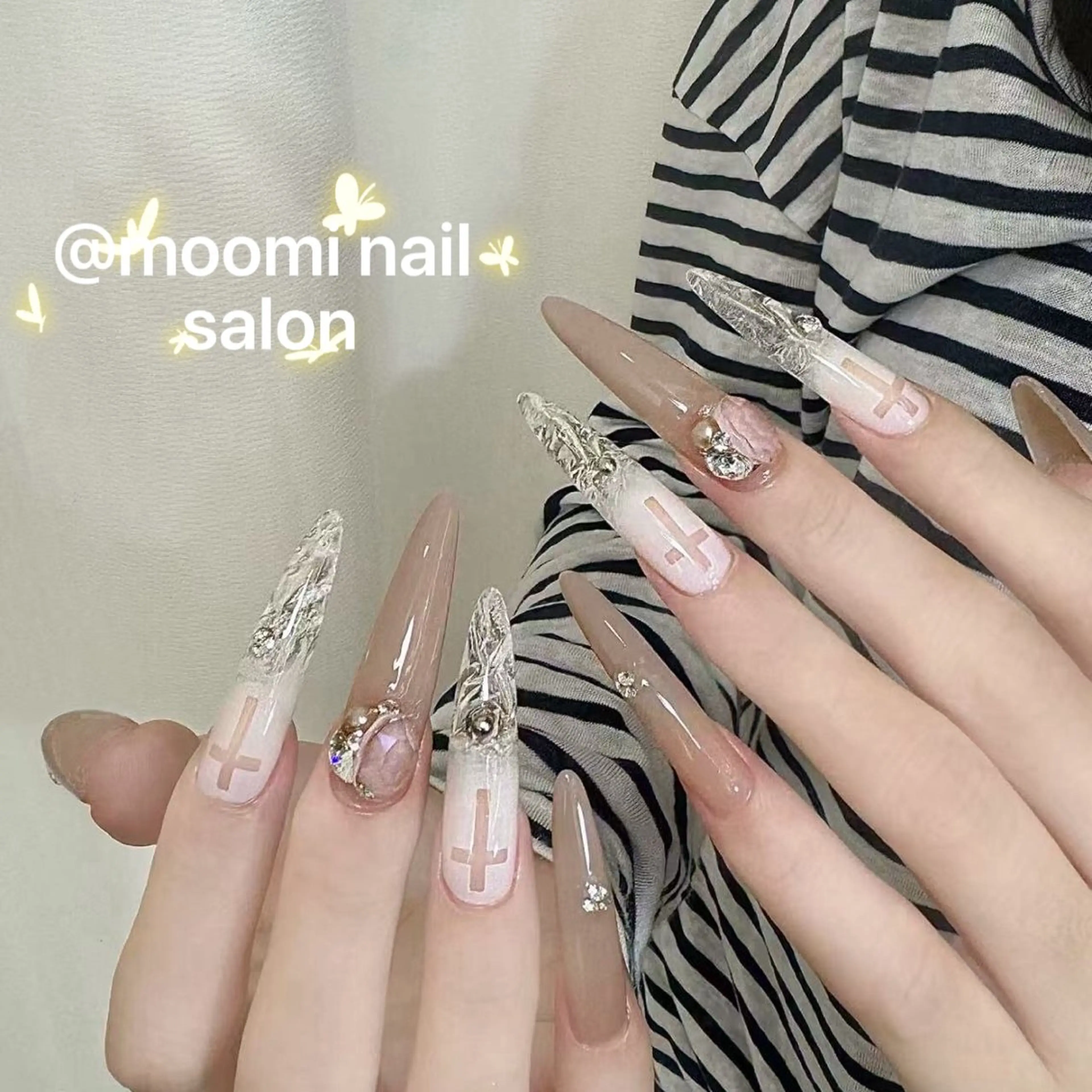 ネイル チークネイル フレンチネイル ジェルネイル グラデーション ハート ハンドネイル moomi nail スカルプ専門のネイルデザイン