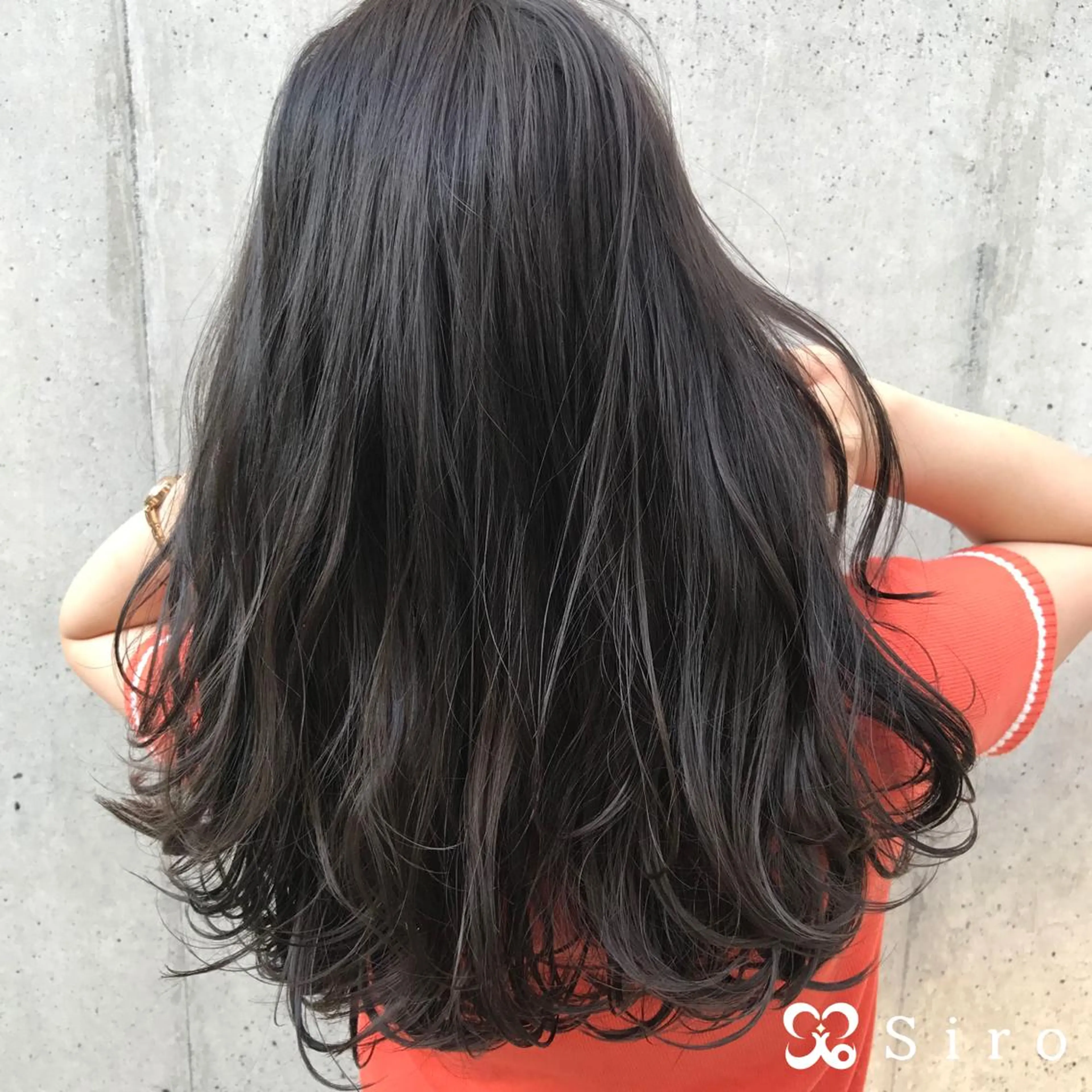 ロング カラー アッシュ バレイヤージュ ブリーチ ブルーカラー ブルージュ カット ヘアカラー トリートメント 韓国レイヤー/ミルク ティー🦋高橋　暖のヘアスタイル