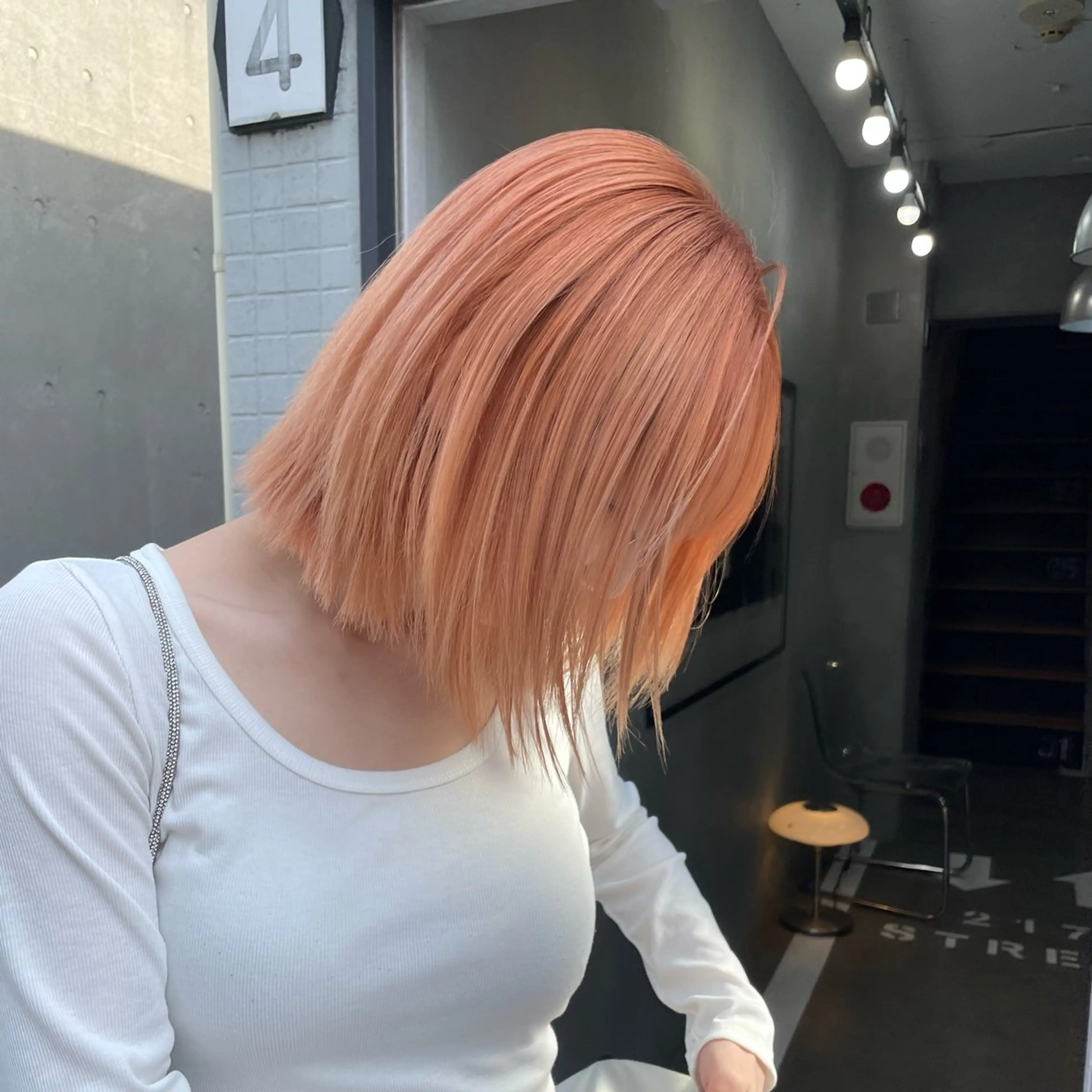 ショート カラー ブリーチ ケアブリーチ ダブルカラー ハイトーンカラー ボブ AIRI /XENA渋谷本店のヘアスタイル