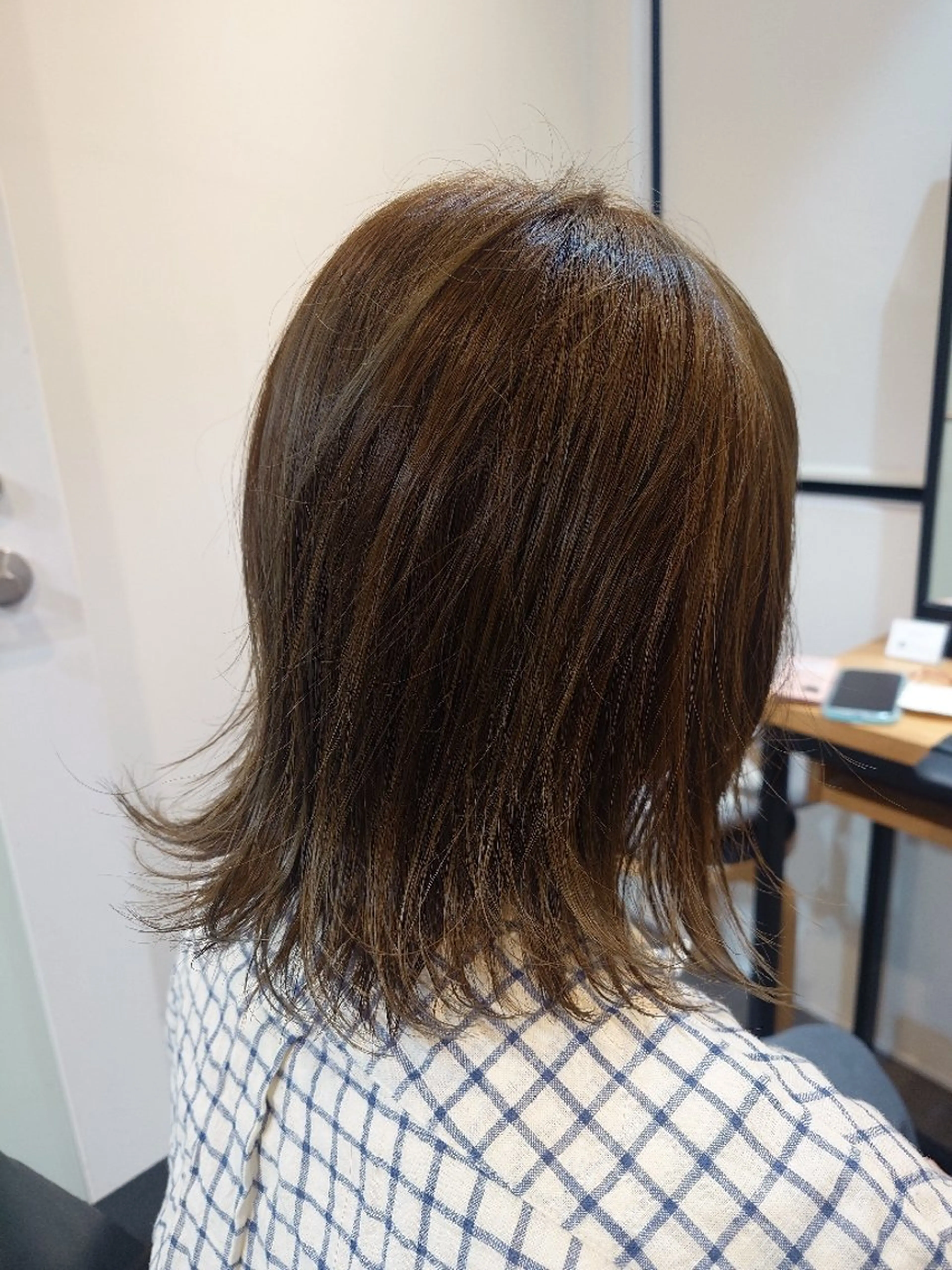 ミディアム 外ハネヘア 鈴木 隆広のヘアスタイル