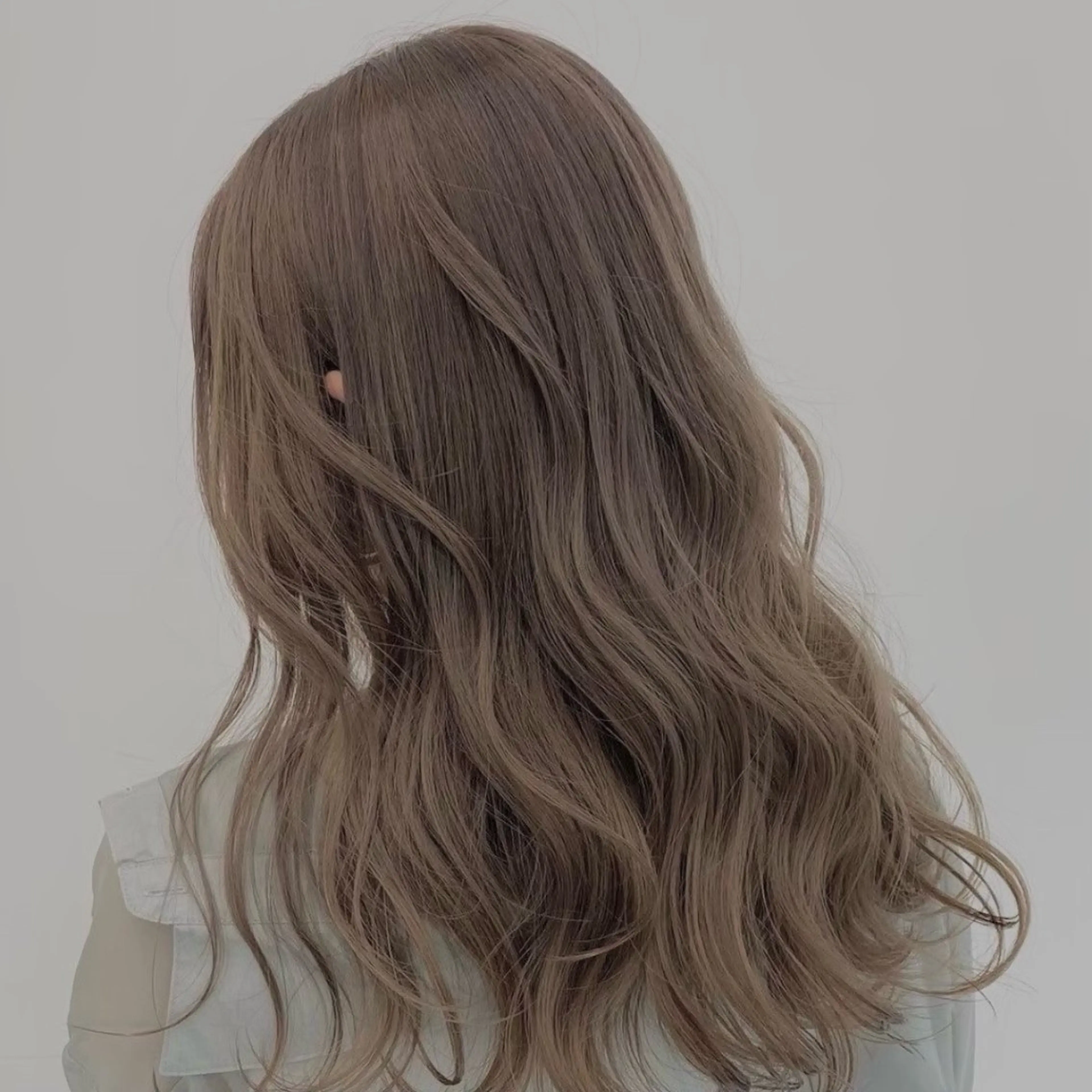 ミディアム カラー ヘアアレンジ ૭ 艶髪透明感૭ヘア カラーＡＭＩ🫧のヘアスタイル