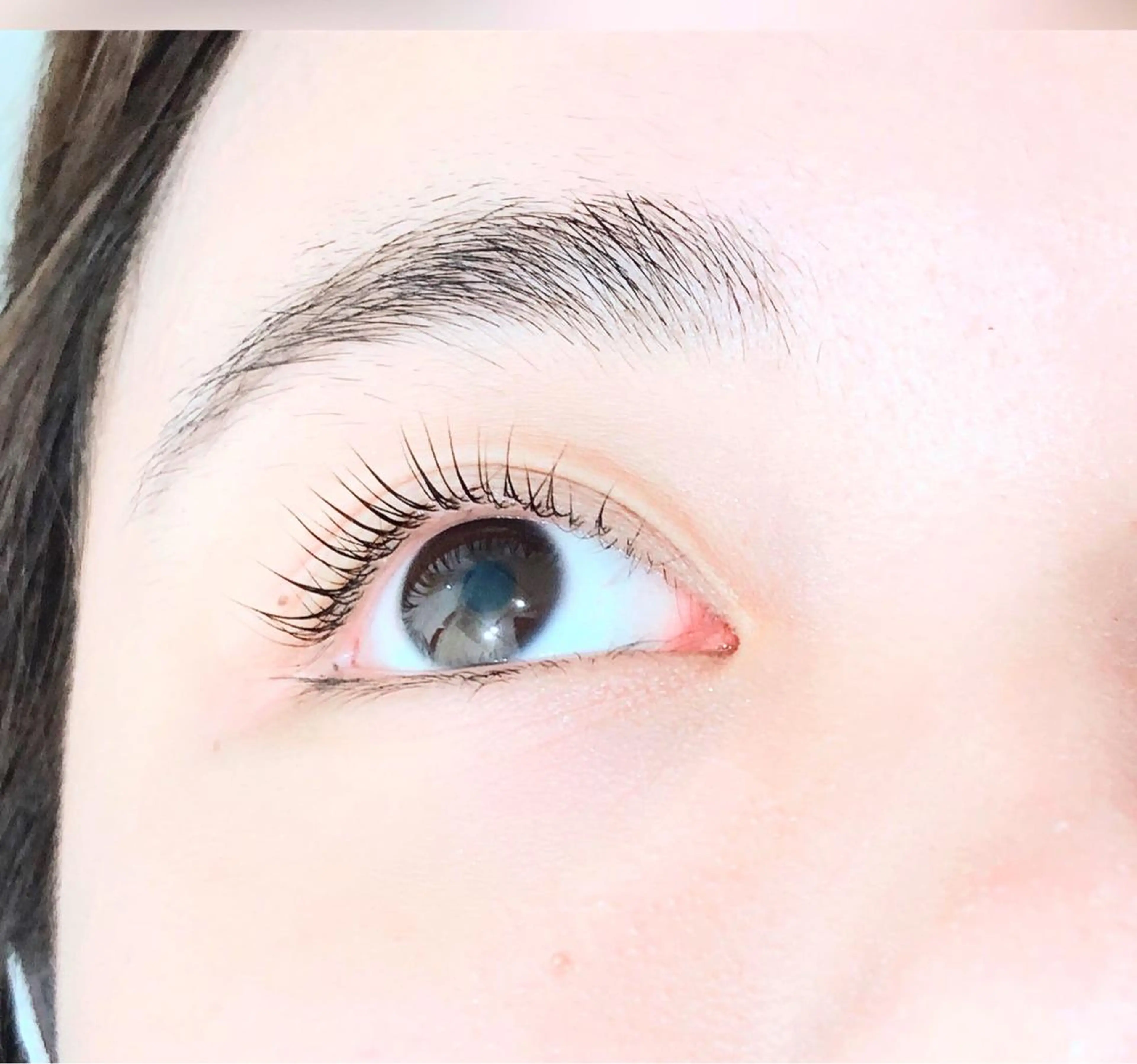 マツエク・マツパ laera 佐藤のヘアスタイル