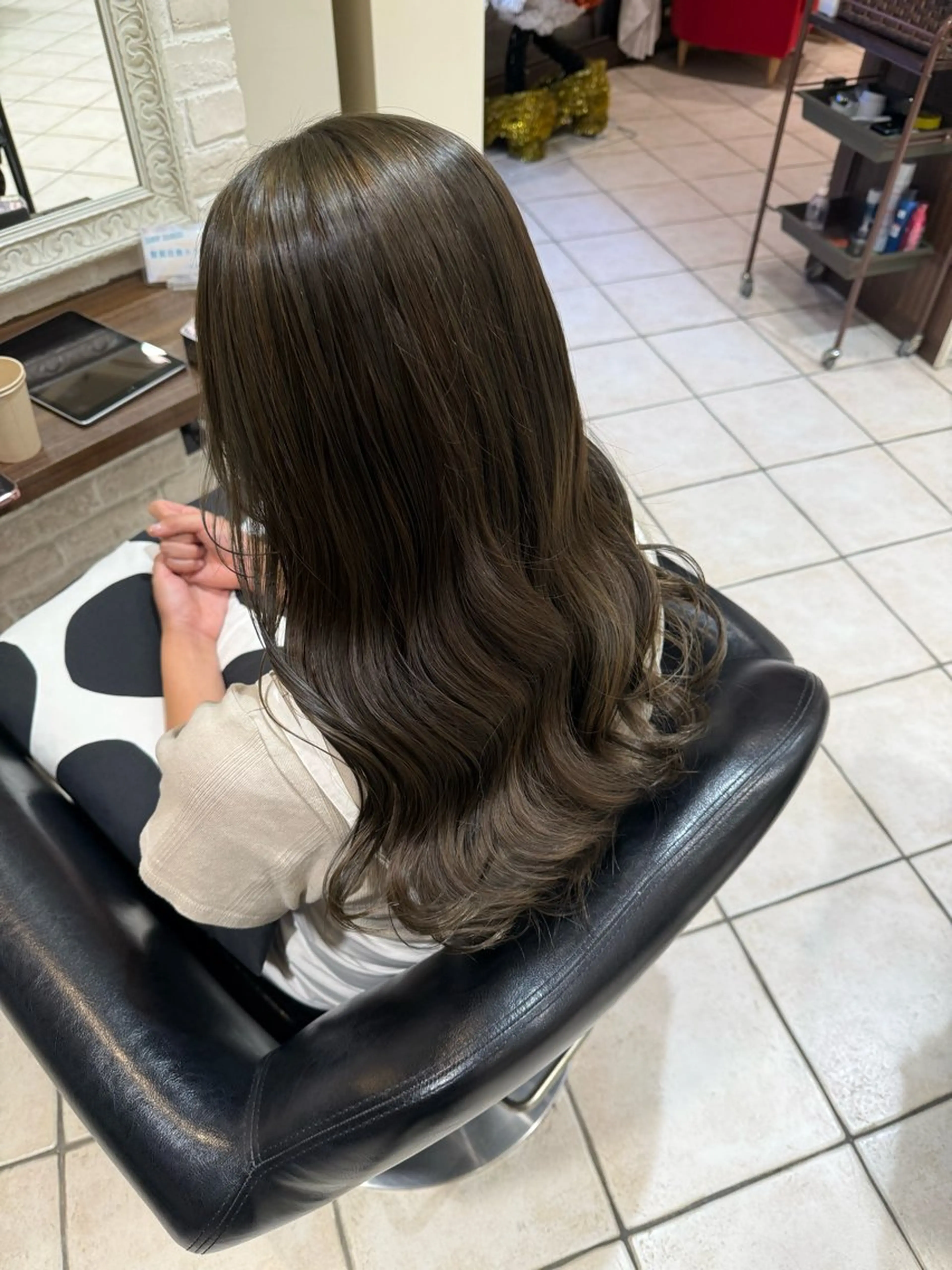 カラー ヘアカラー トリートメント 🩵RIKO🩵 透明感カラー🫧のヘアスタイル