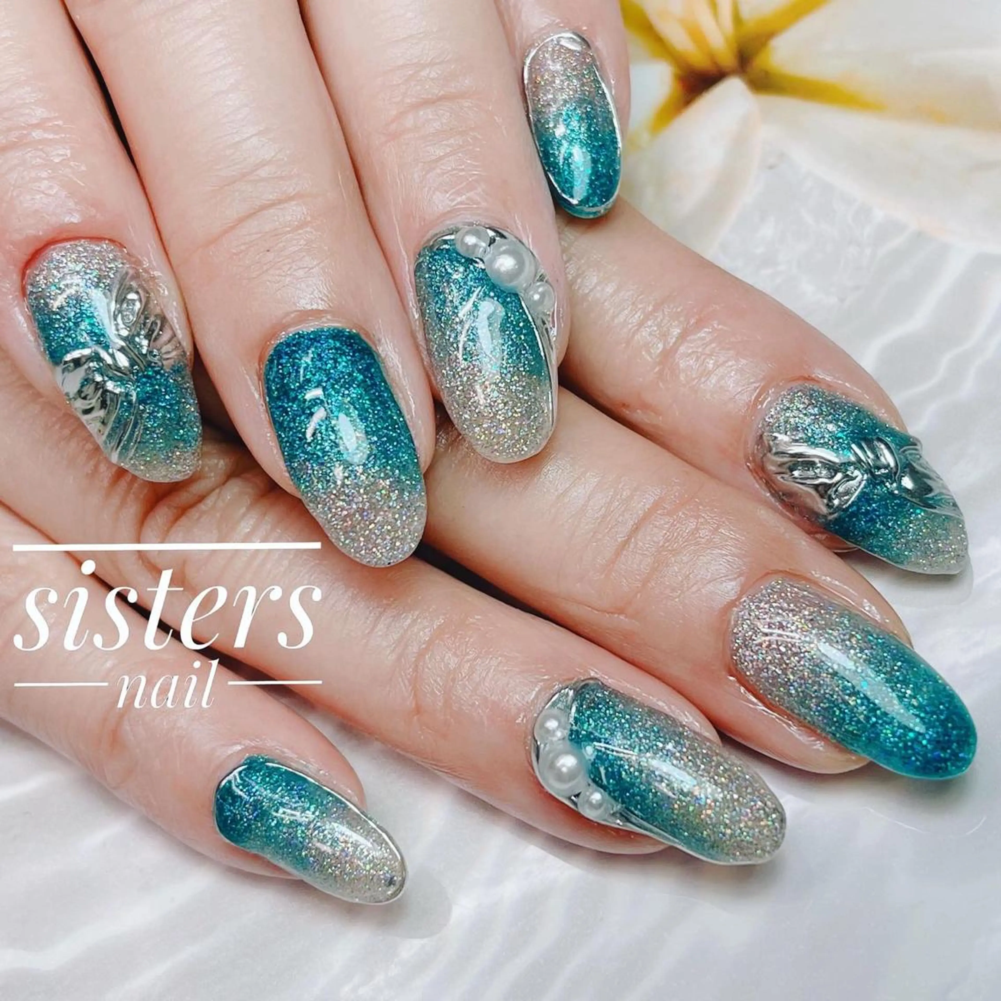 ネイル アートネイル オーロラネイル ブルー グラデーション キラキラネイル sisters nail.fのネイルデザイン