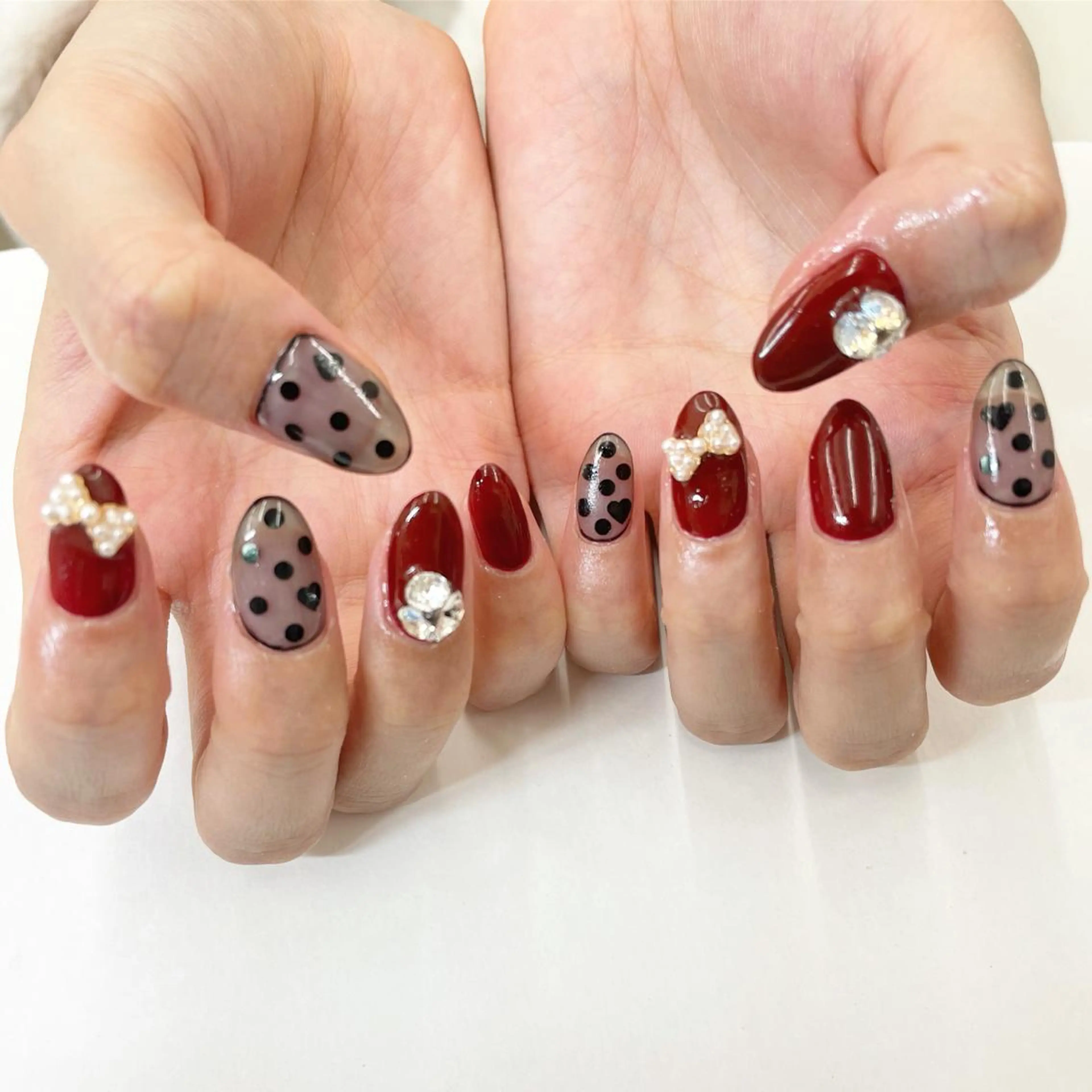 ネイル ハンドネイル フットネイル Minami 🍓のネイルデザイン