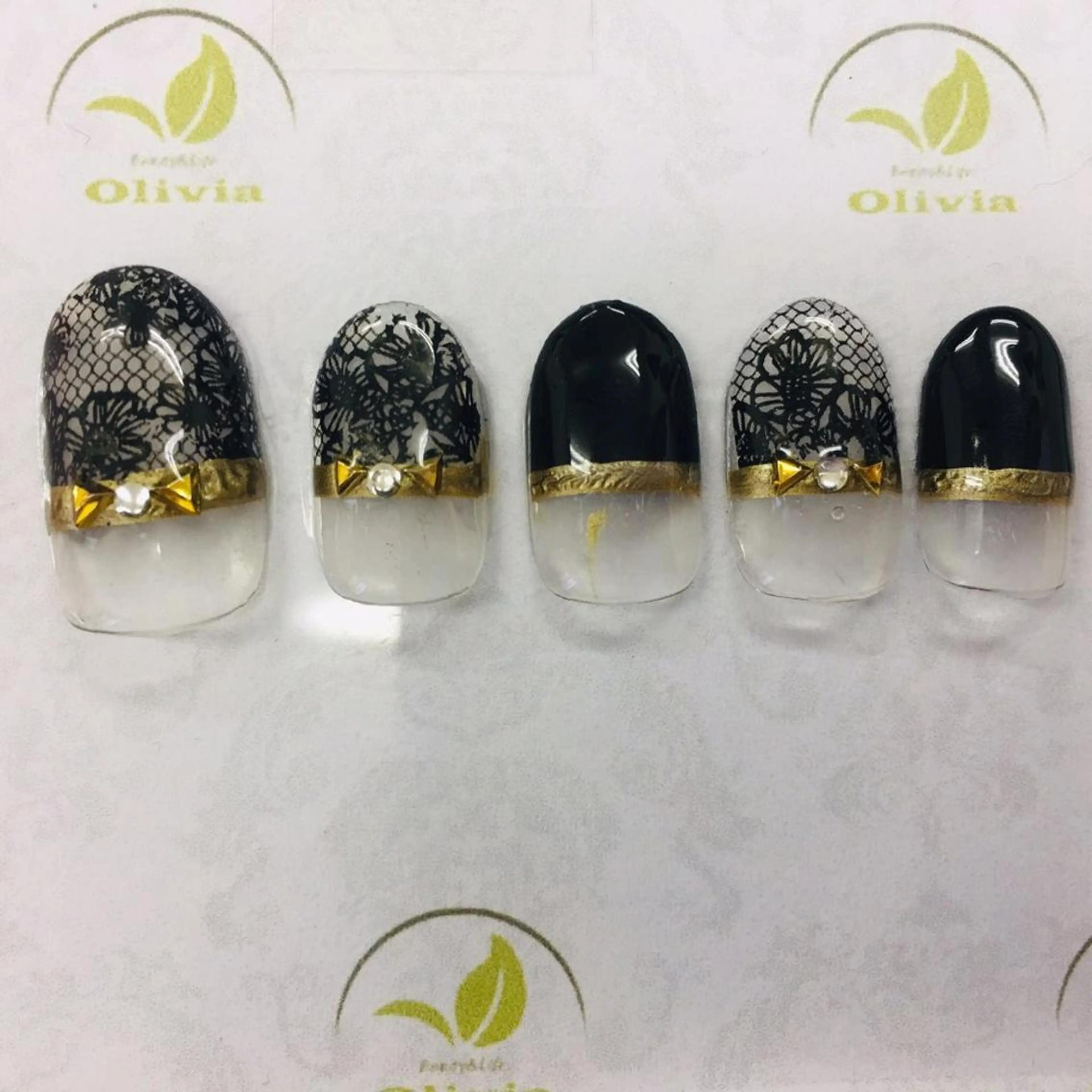 ネイル Olivia アイラッシュのマツエク・マツパデザイン